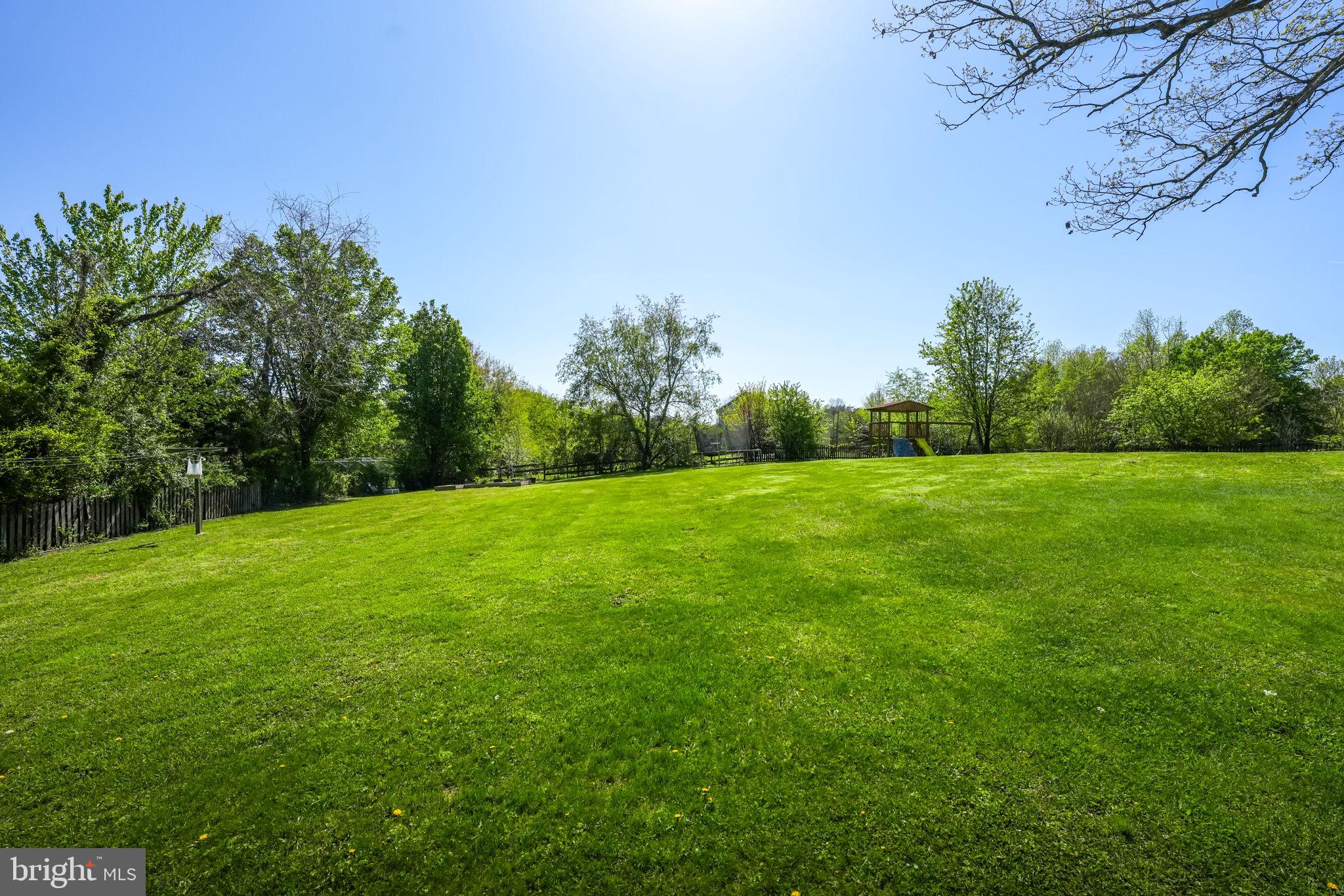 PIEDMONT SQUARE - Residential