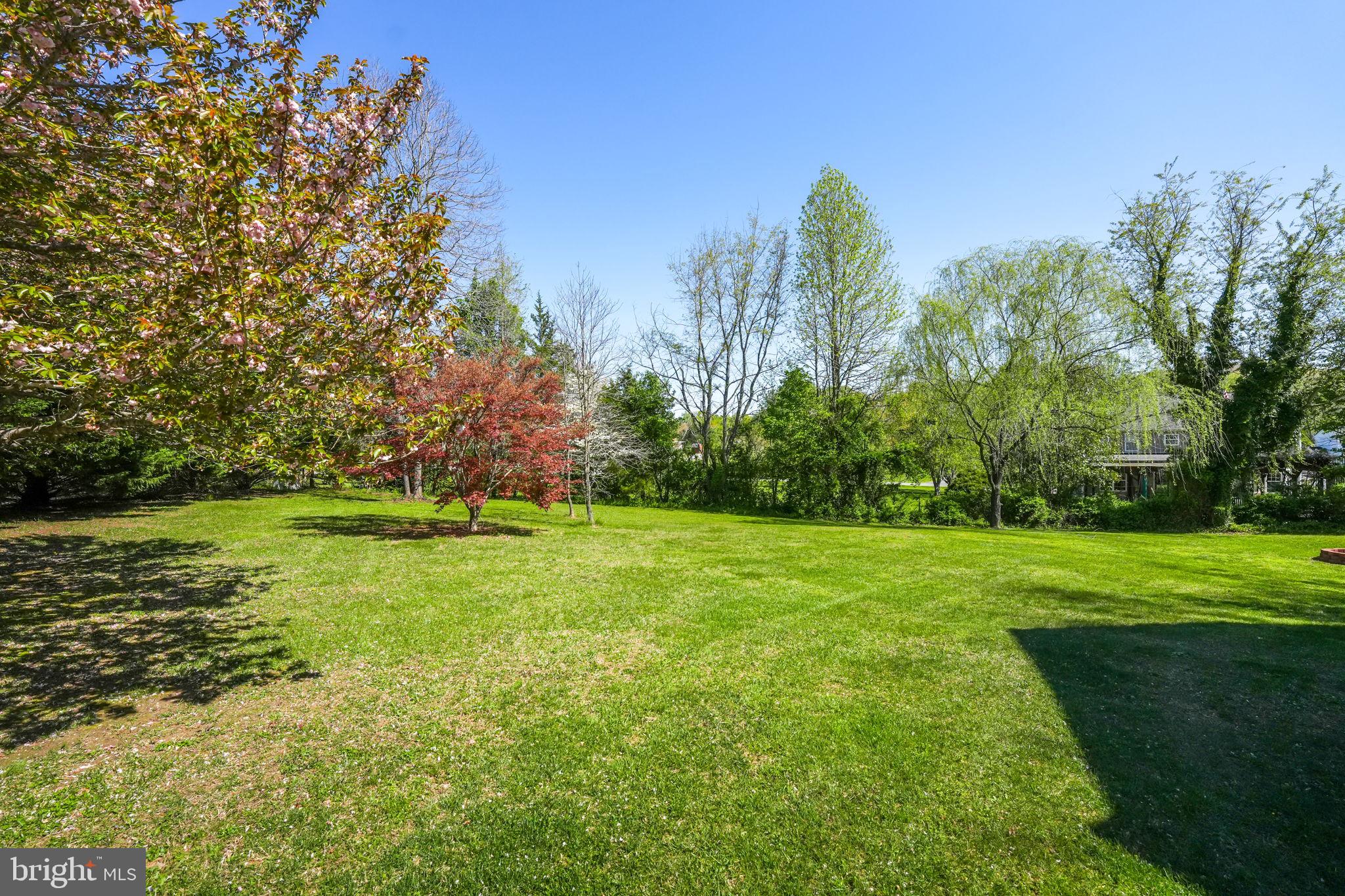 PIEDMONT SQUARE - Residential