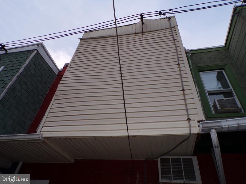 827 N NEWKIRK STREET