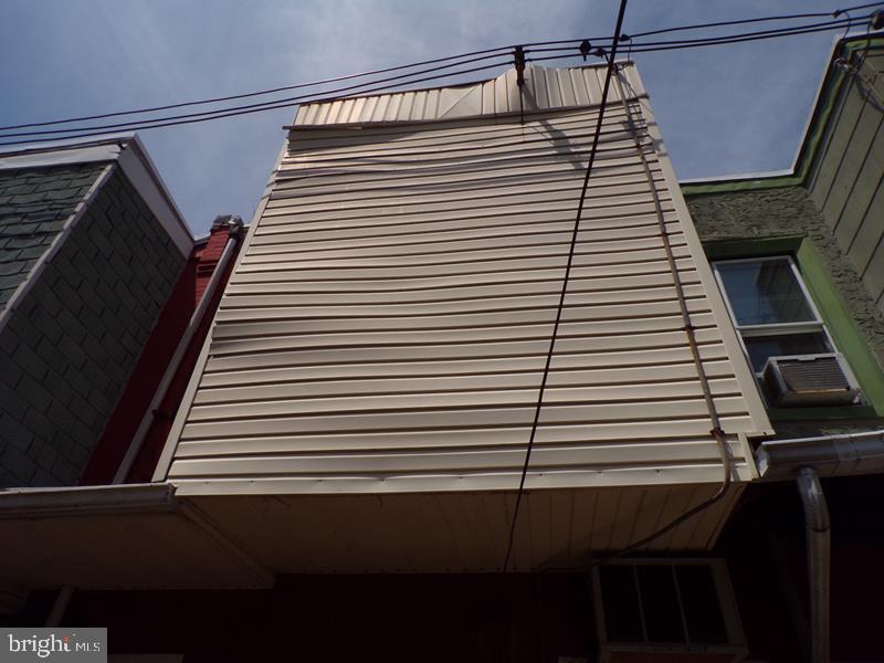 827 N NEWKIRK STREET