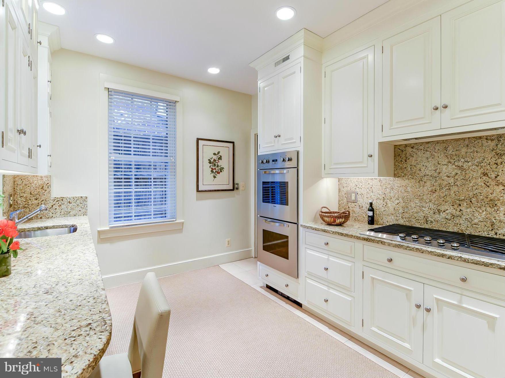 OLD TOWN ALEXANDRIA - Residential