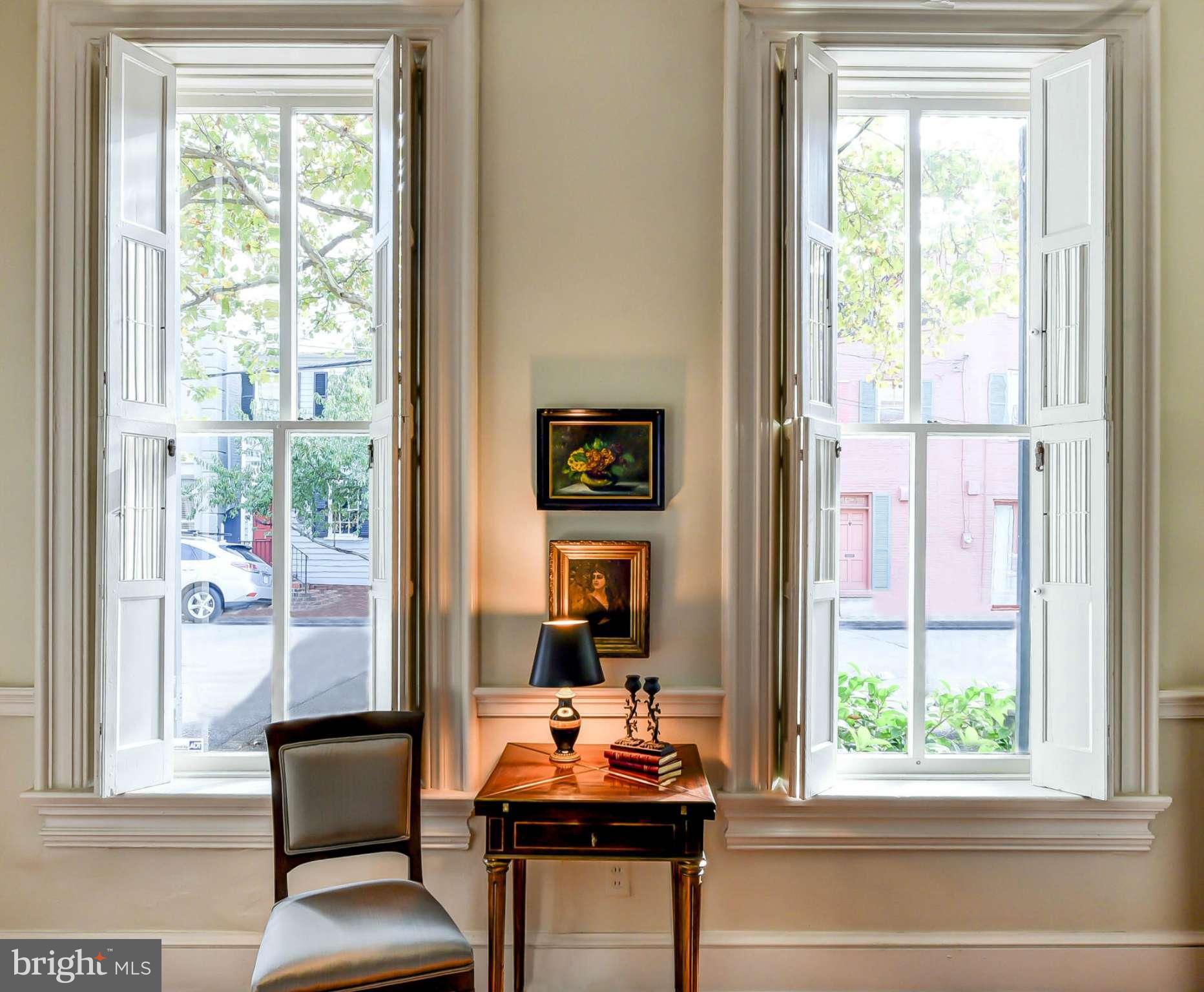 OLD TOWN ALEXANDRIA - Residential