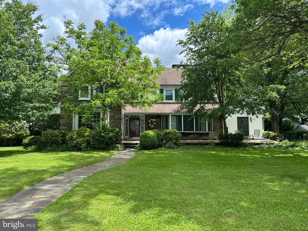 Photo of 502 Country Club Lane, WALLINGFORD, PA 19086 (MLS # PADE2088068)