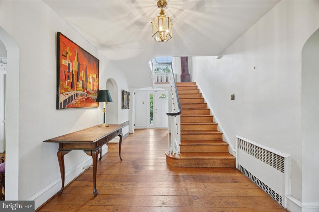 Photo of 502 Country Club Lane, WALLINGFORD, PA 19086 (MLS # PADE2088068)