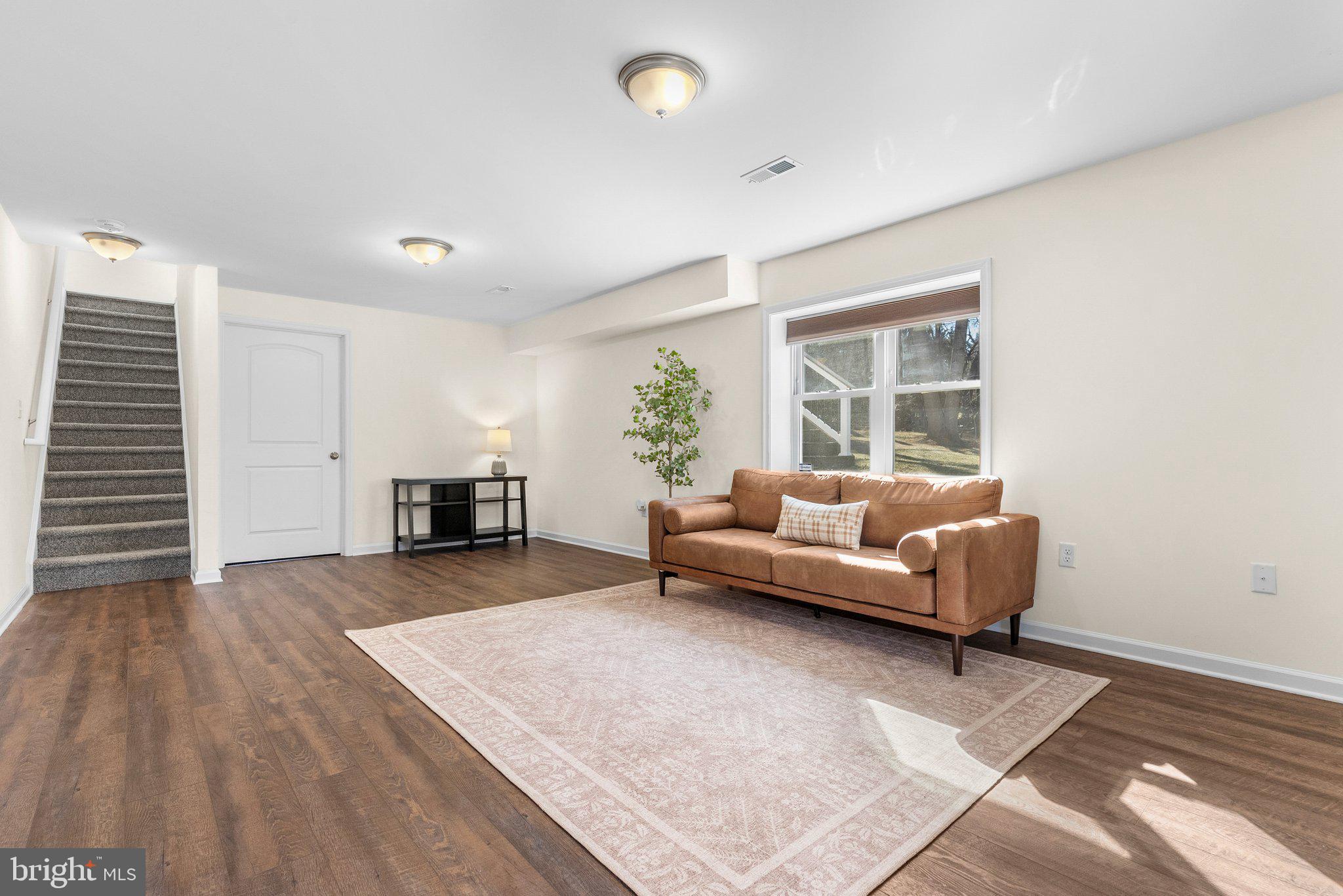 KEYES FERRY ACRES - Residential