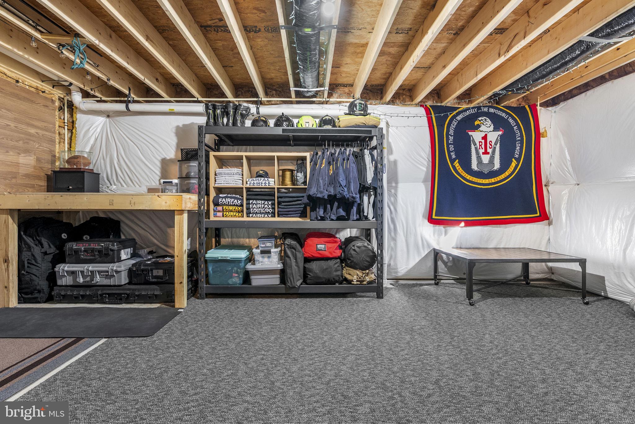 KEYES FERRY ACRES - Residential