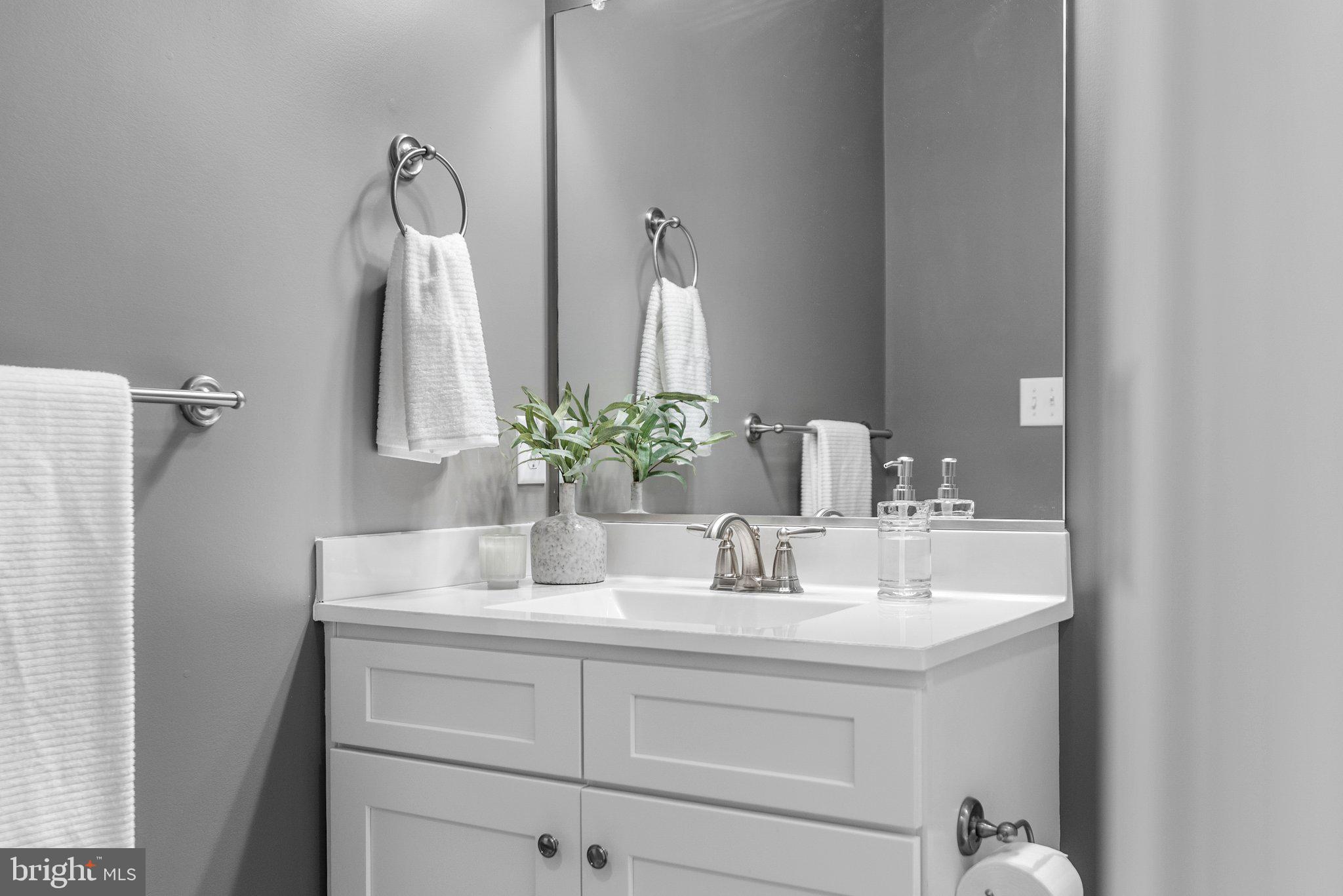 KEYES FERRY ACRES - Residential