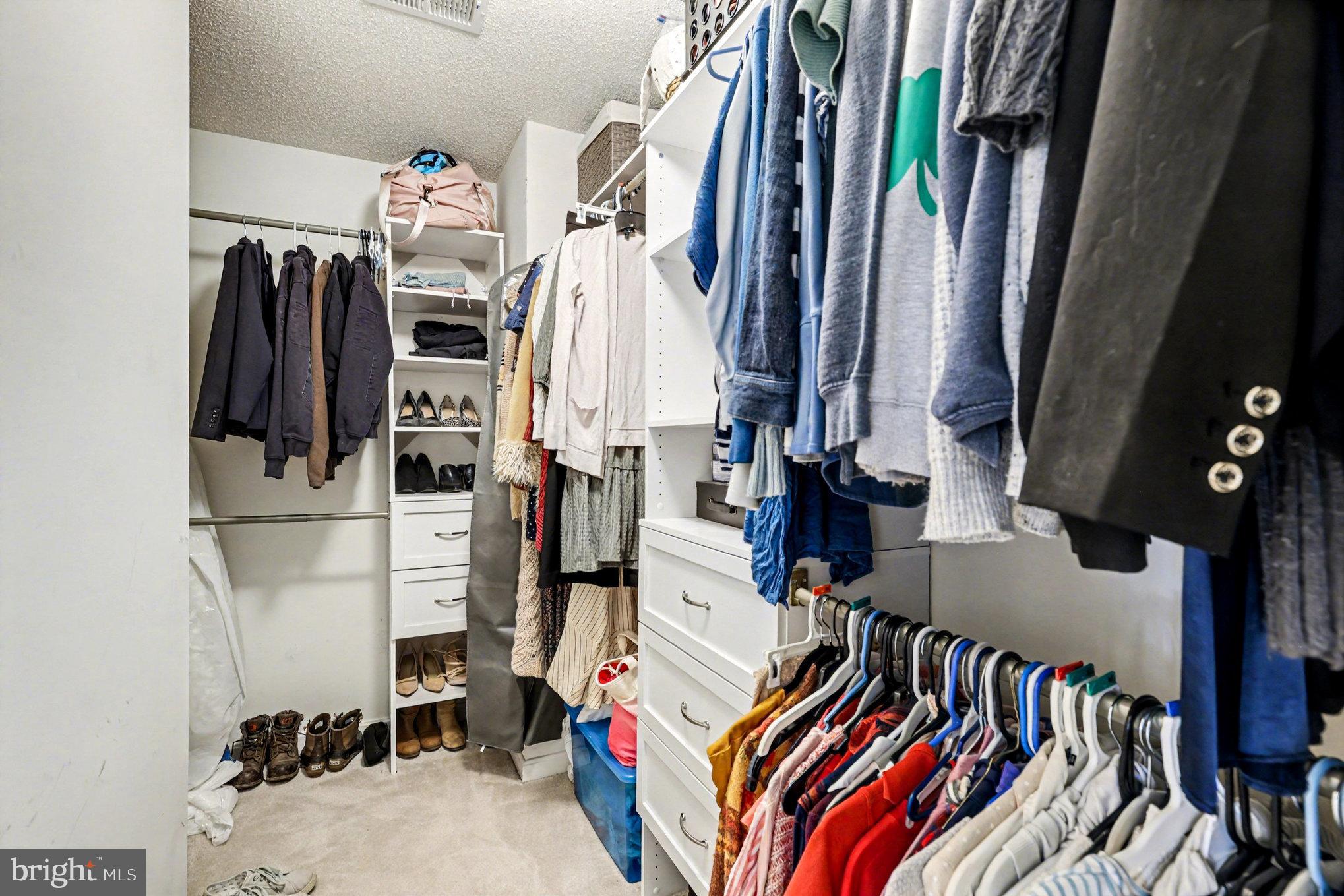 FOX RUN - Residential