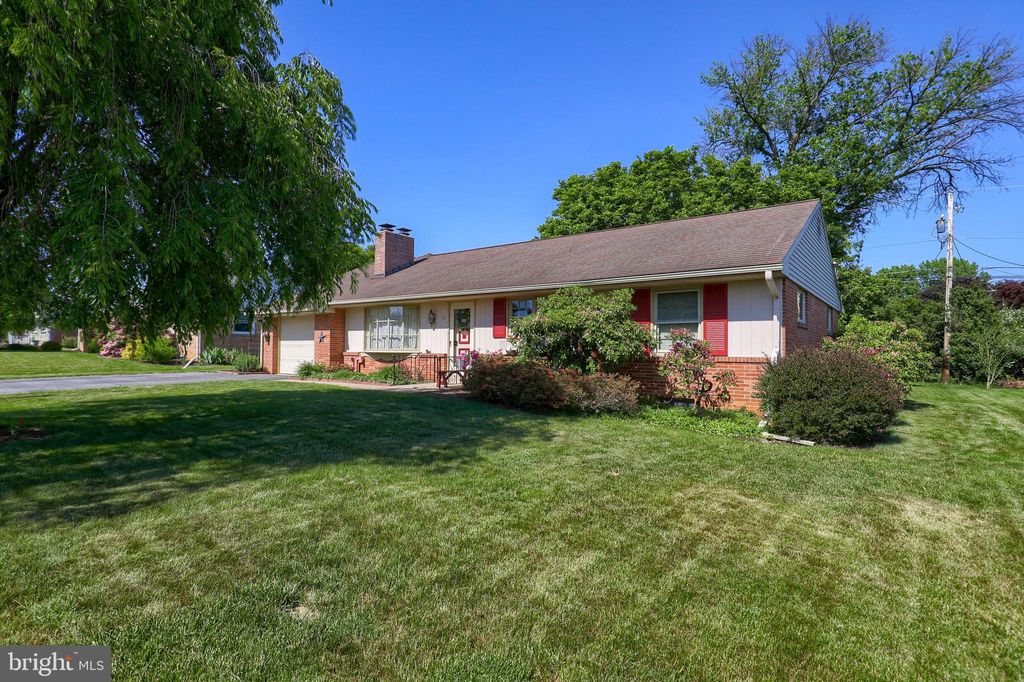 Photo of 73 LINDA AVE, LANCASTER, PA 17602 (MLS # PALA2035174)