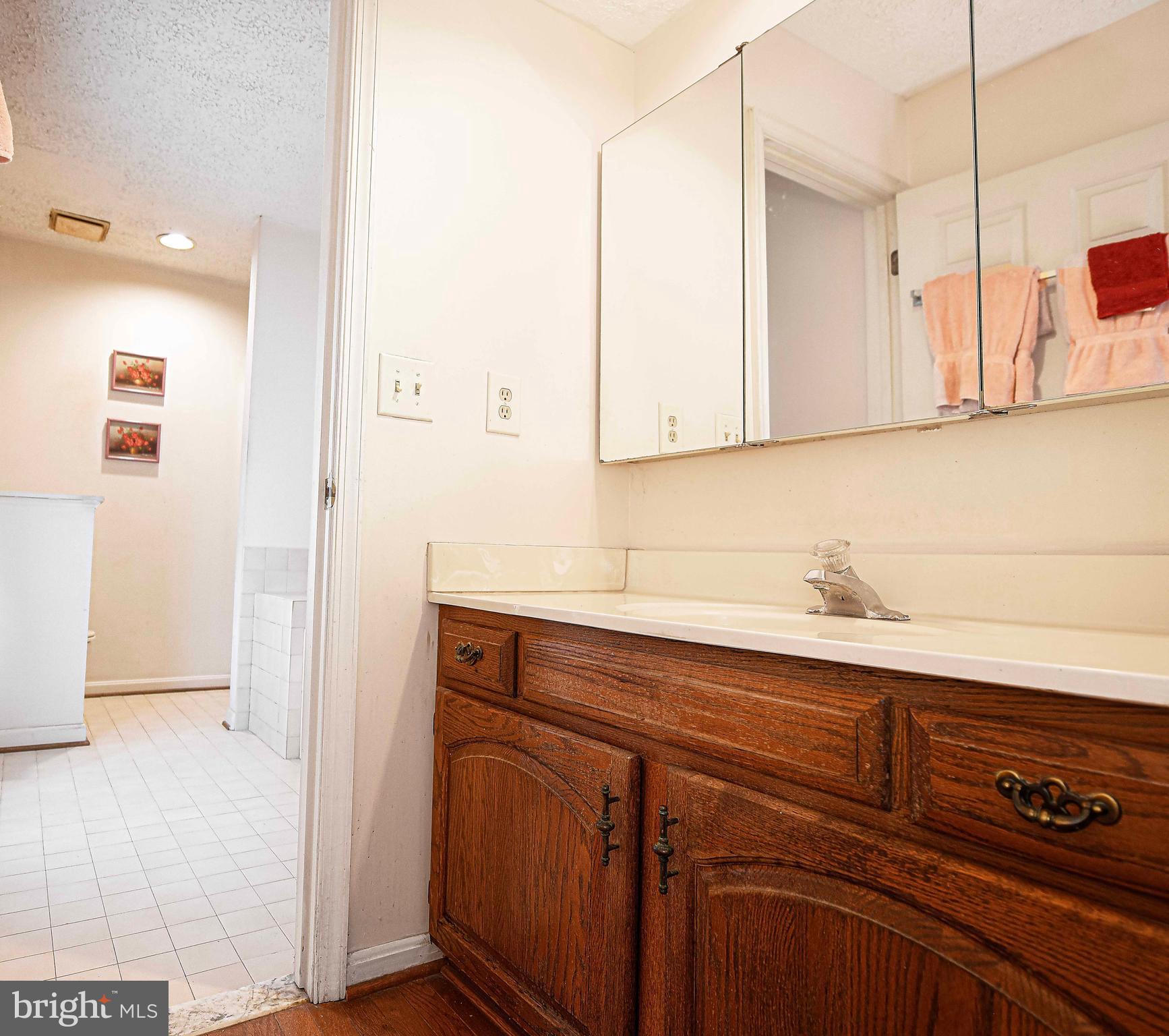 PHILADELPHIA STATION - Residential