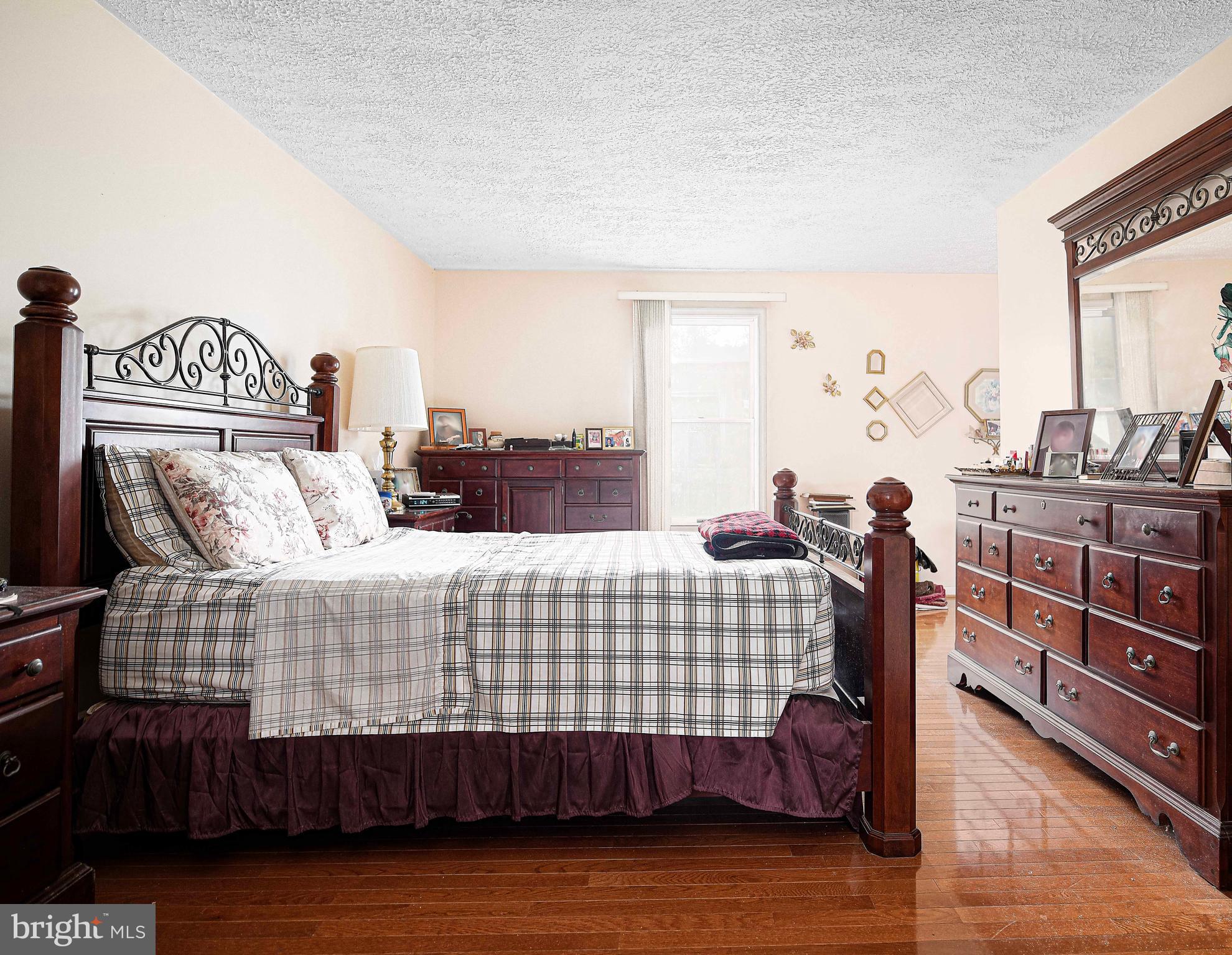 PHILADELPHIA STATION - Residential