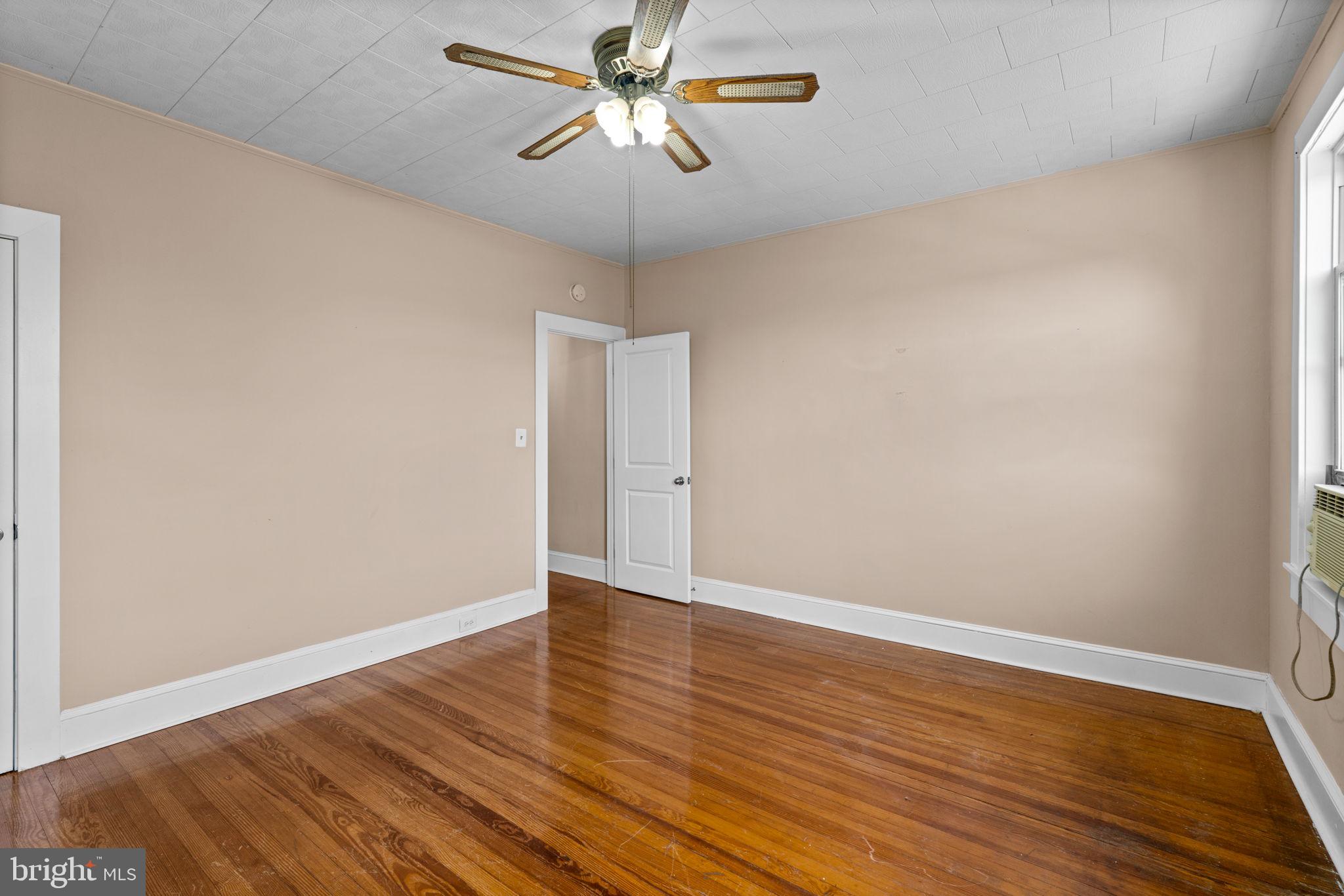 JOSEPH LEE - Residential