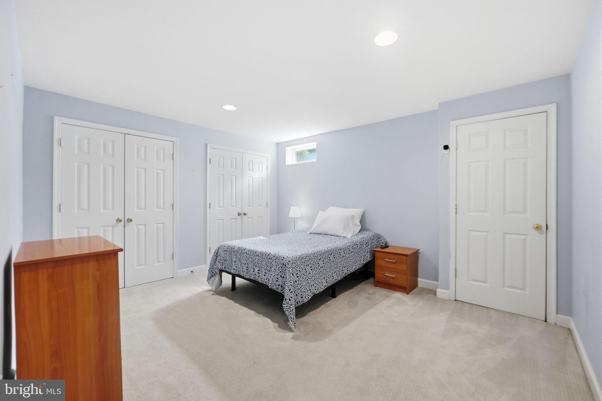 BRIARCLIFF MANOR - Residential