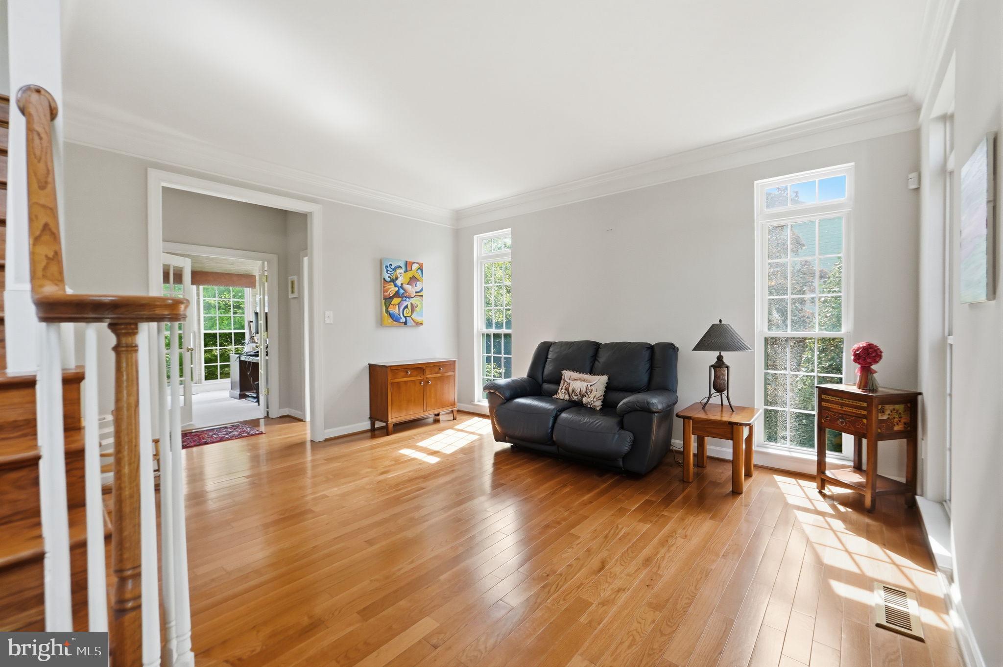 BRIARCLIFF MANOR - Residential