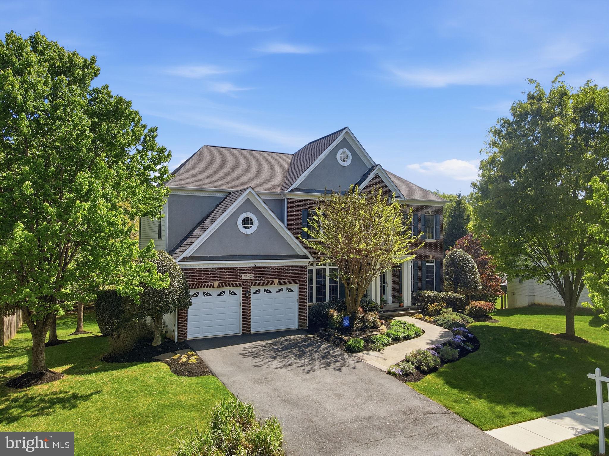 BRIARCLIFF MANOR - Residential