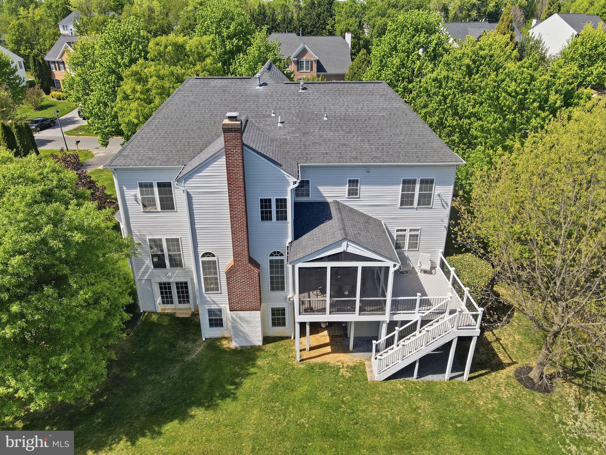 BRIARCLIFF MANOR - Residential