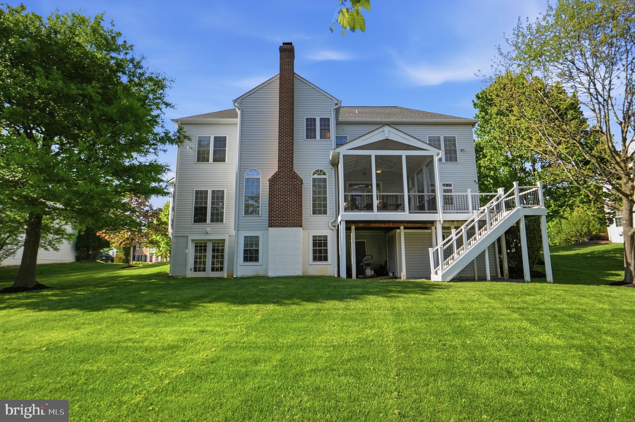 BRIARCLIFF MANOR - Residential