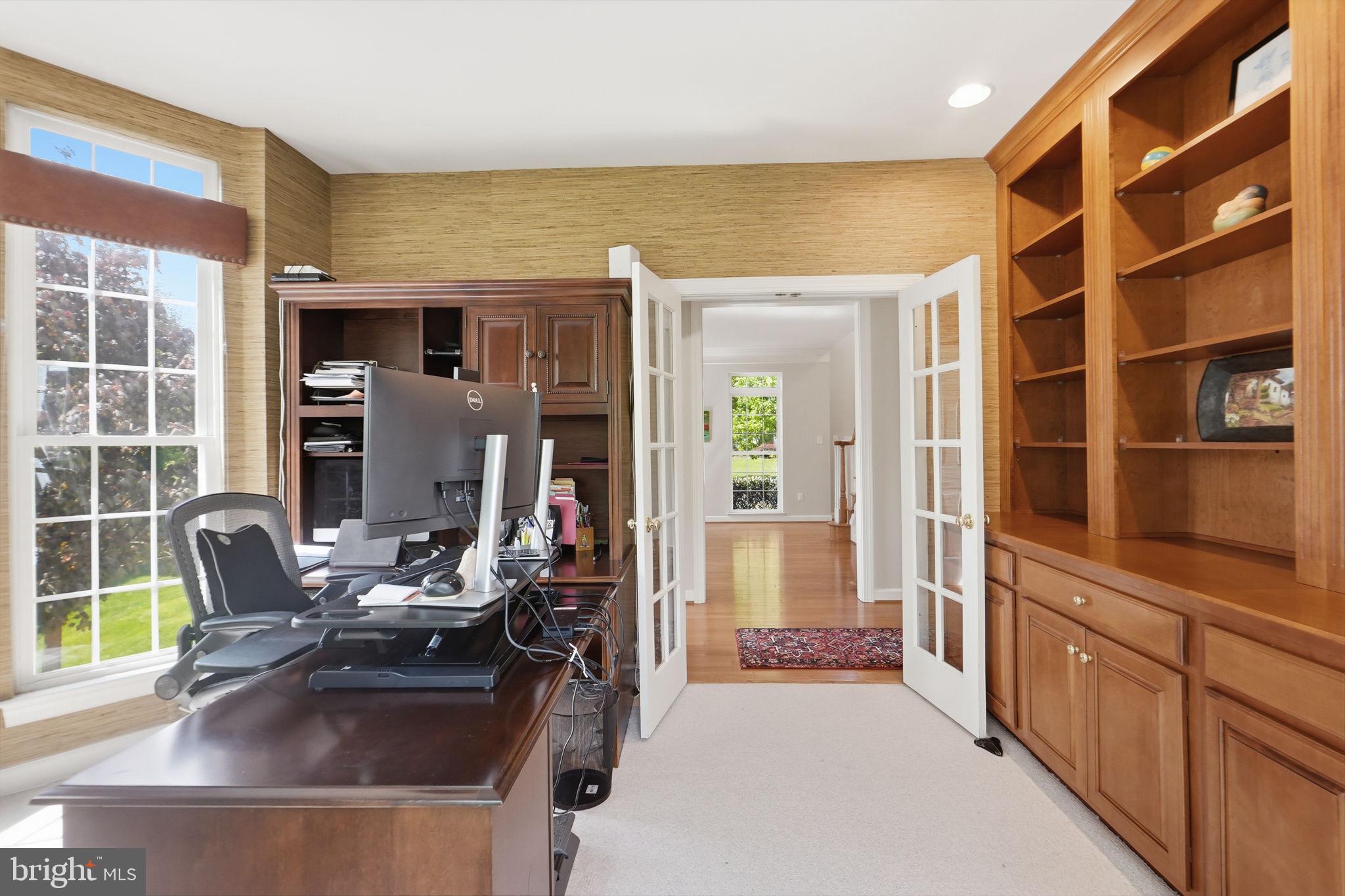 BRIARCLIFF MANOR - Residential