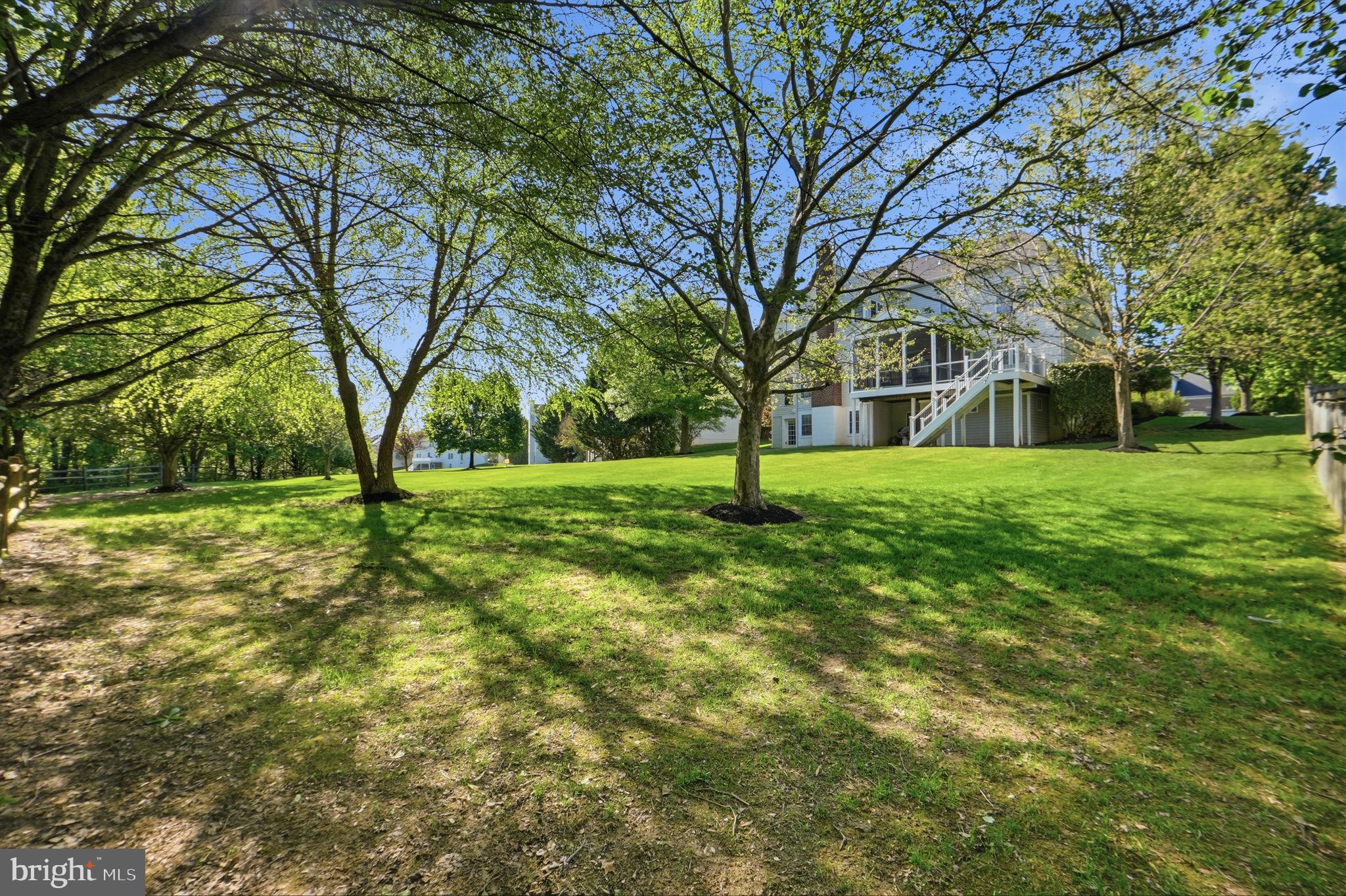 BRIARCLIFF MANOR - Residential