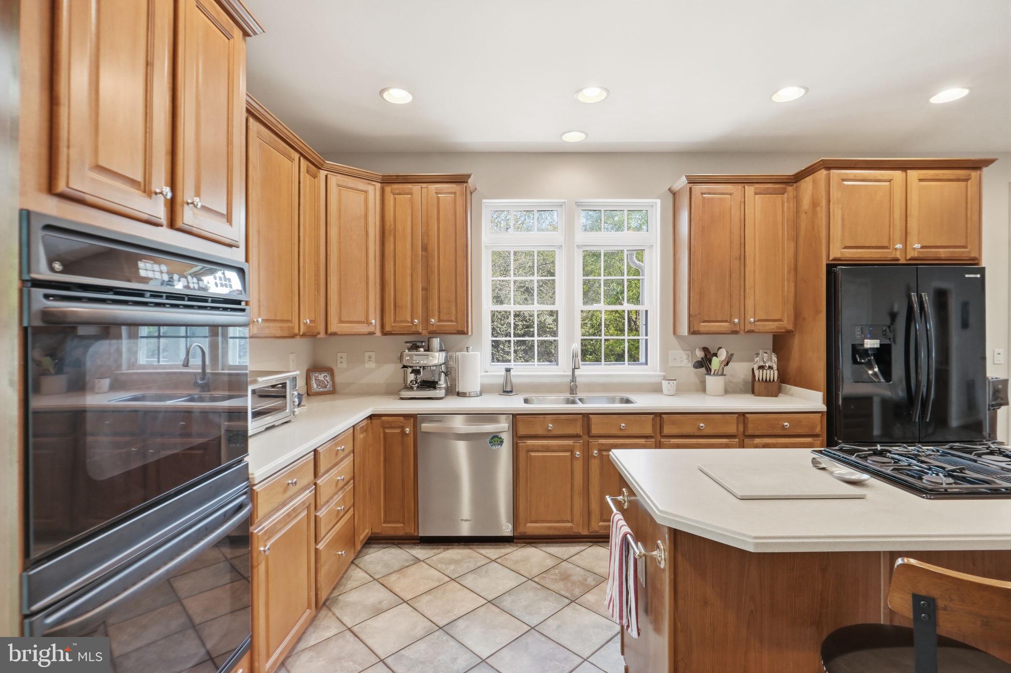 BRIARCLIFF MANOR - Residential