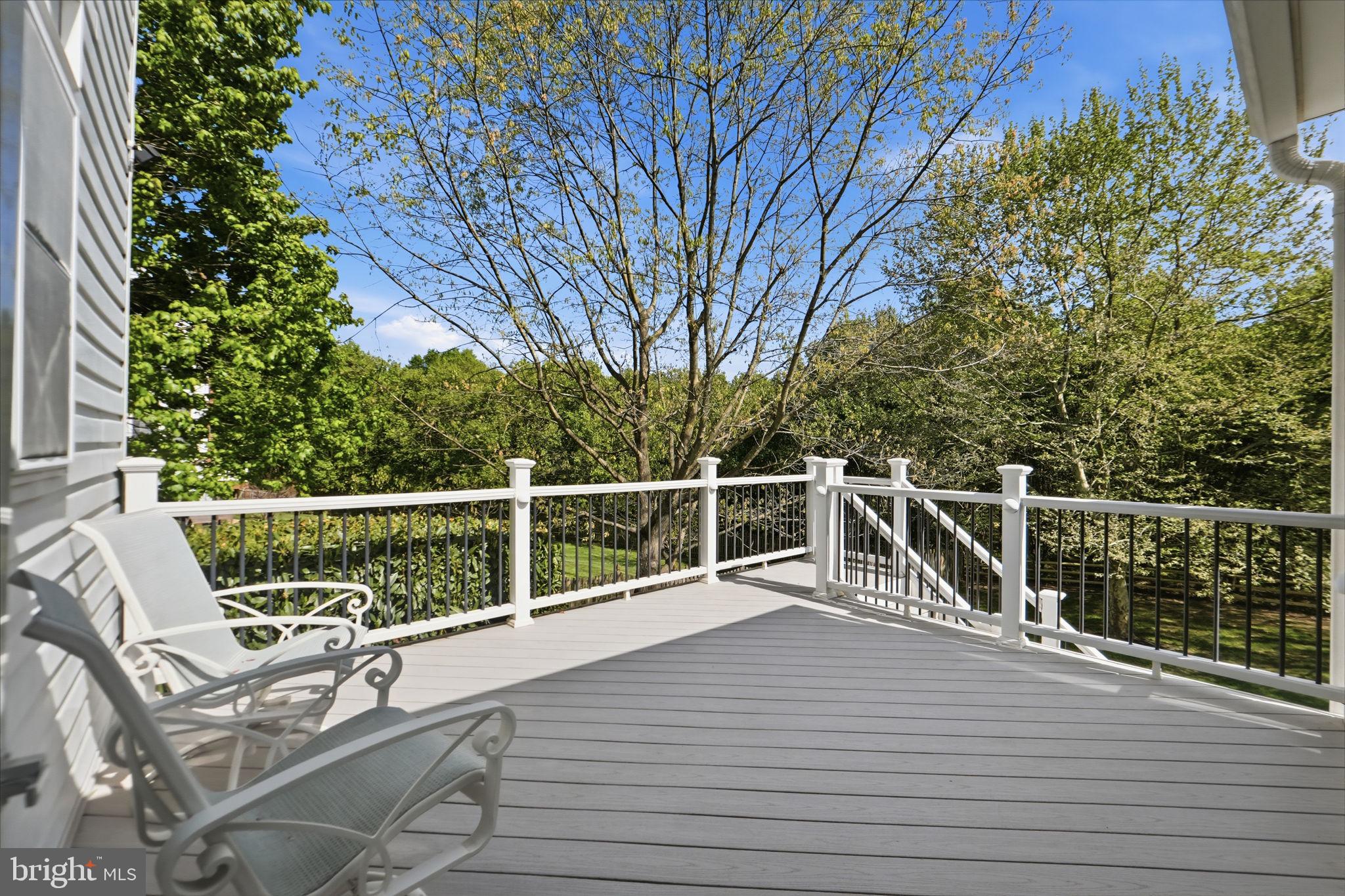 BRIARCLIFF MANOR - Residential