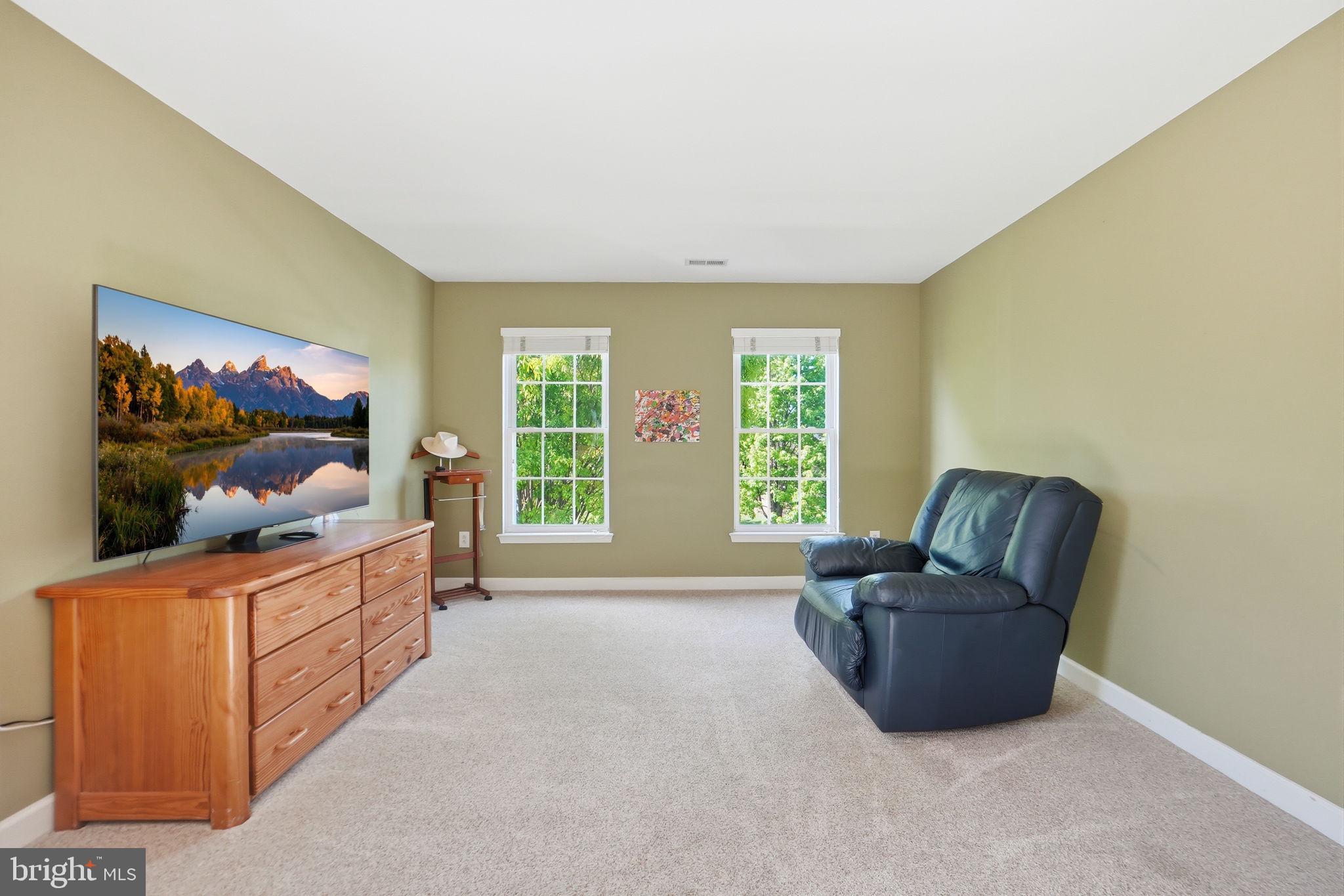 BRIARCLIFF MANOR - Residential