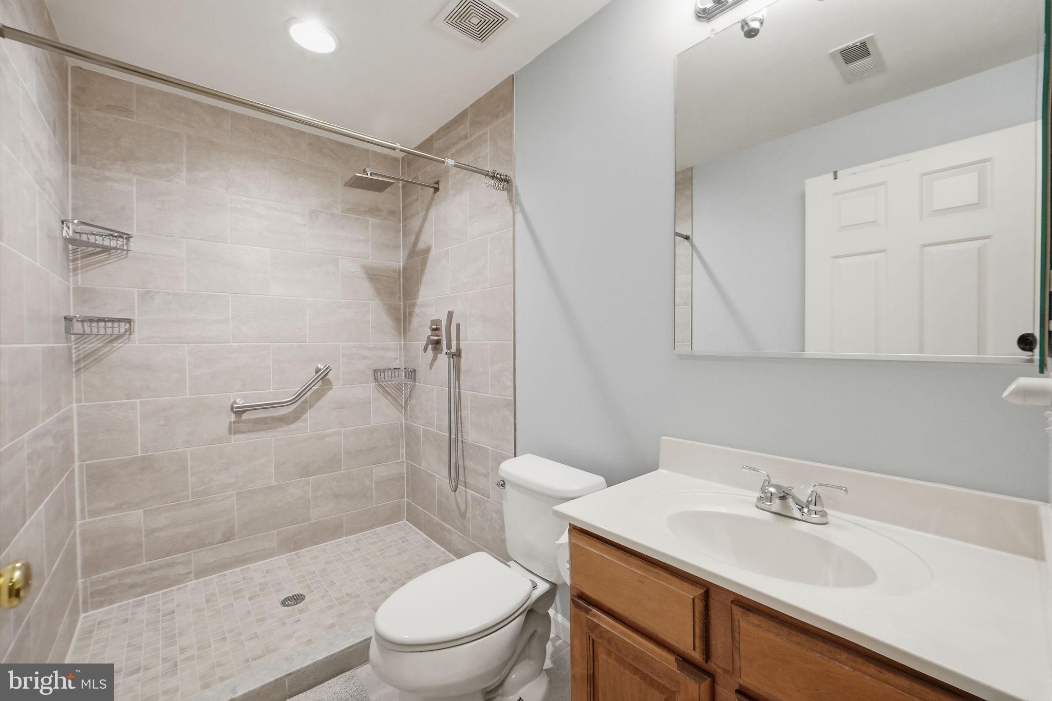 BRIARCLIFF MANOR - Residential
