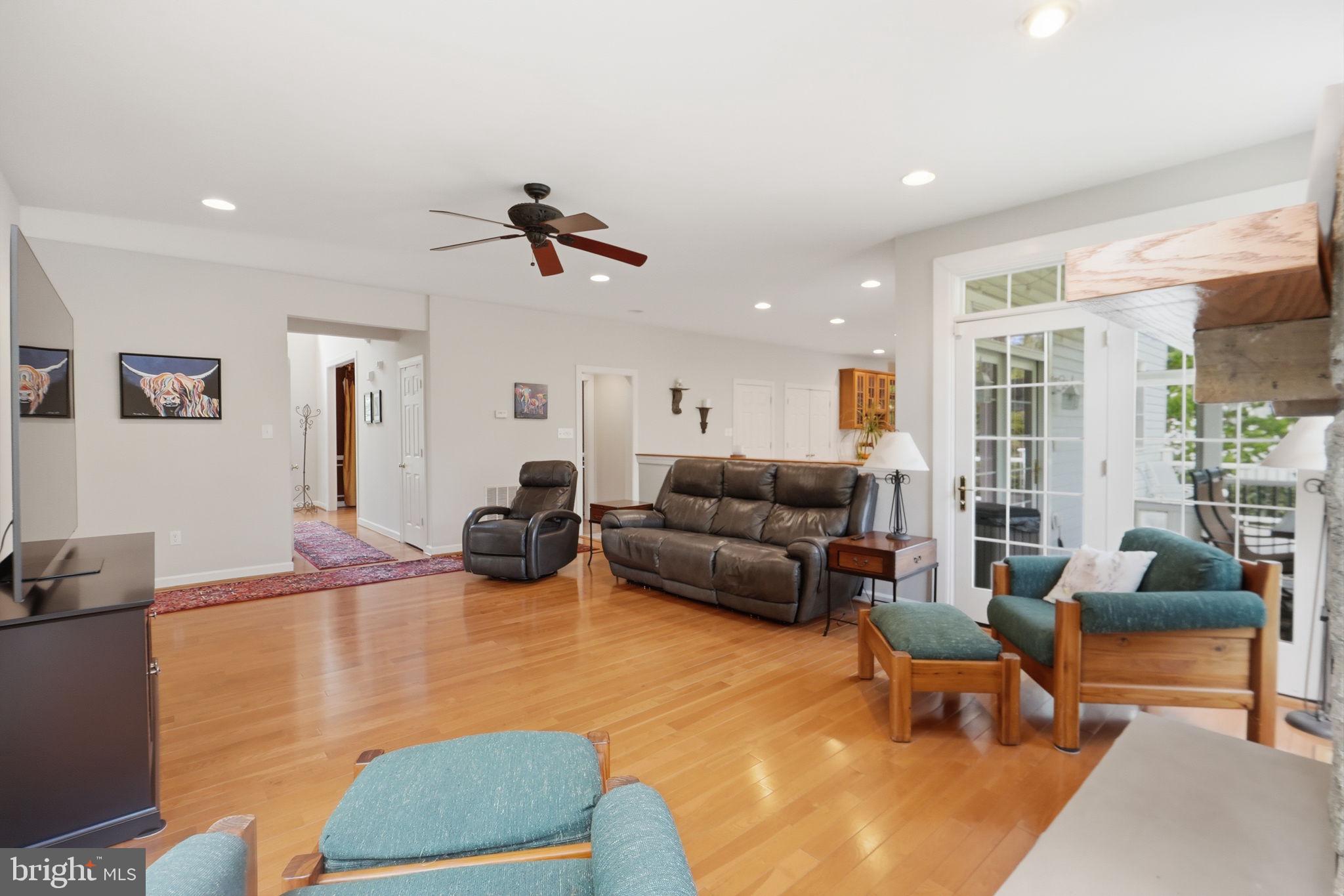 BRIARCLIFF MANOR - Residential