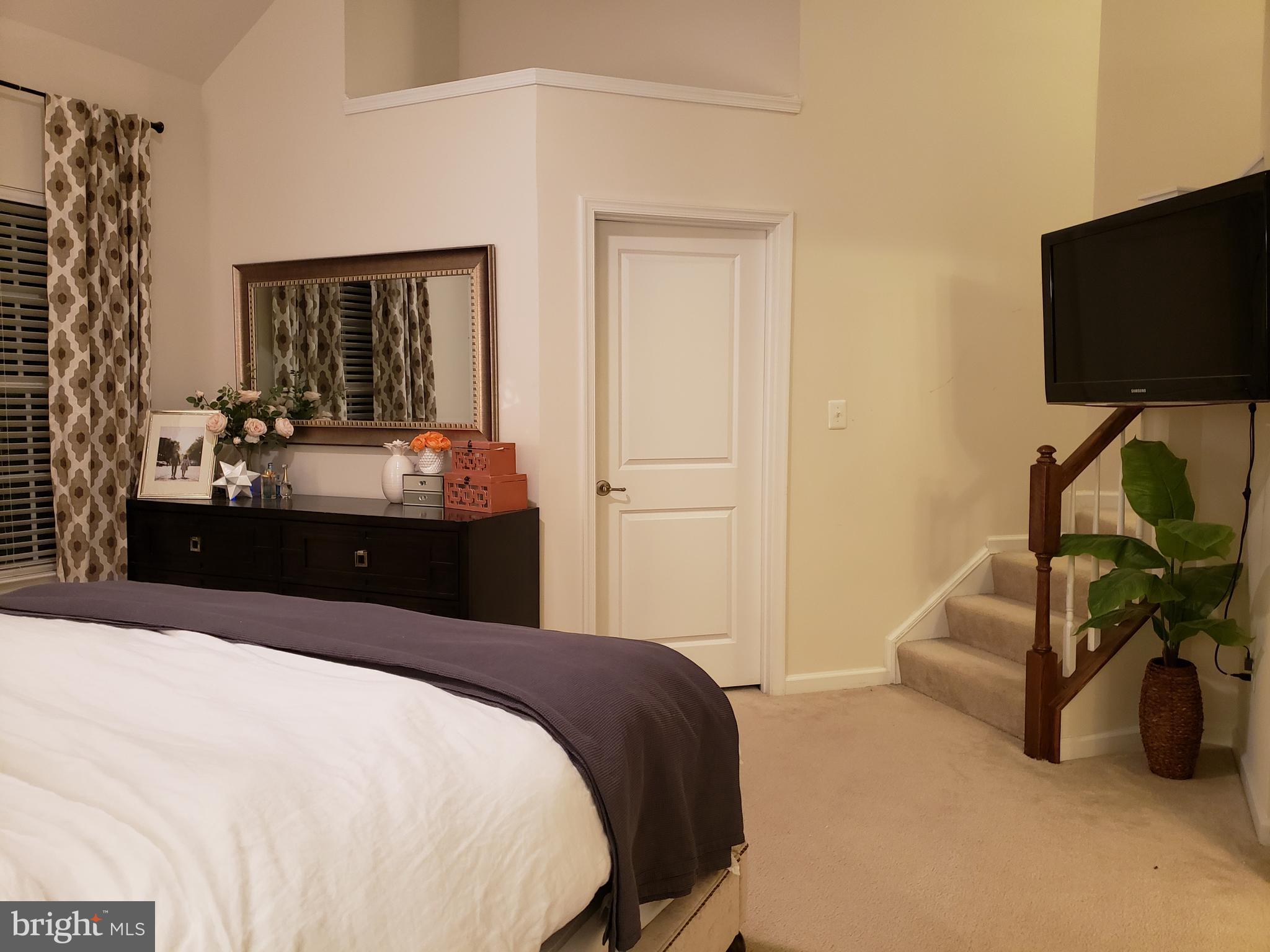 RAINCLIFFE CENTER - Residential