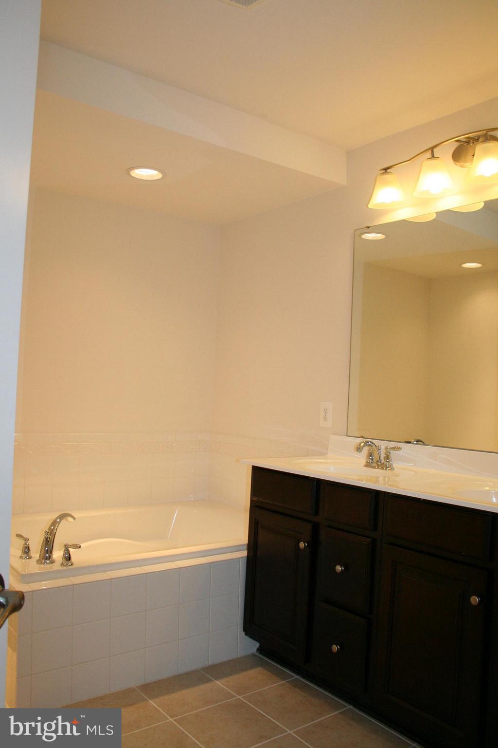 RAINCLIFFE CENTER - Residential