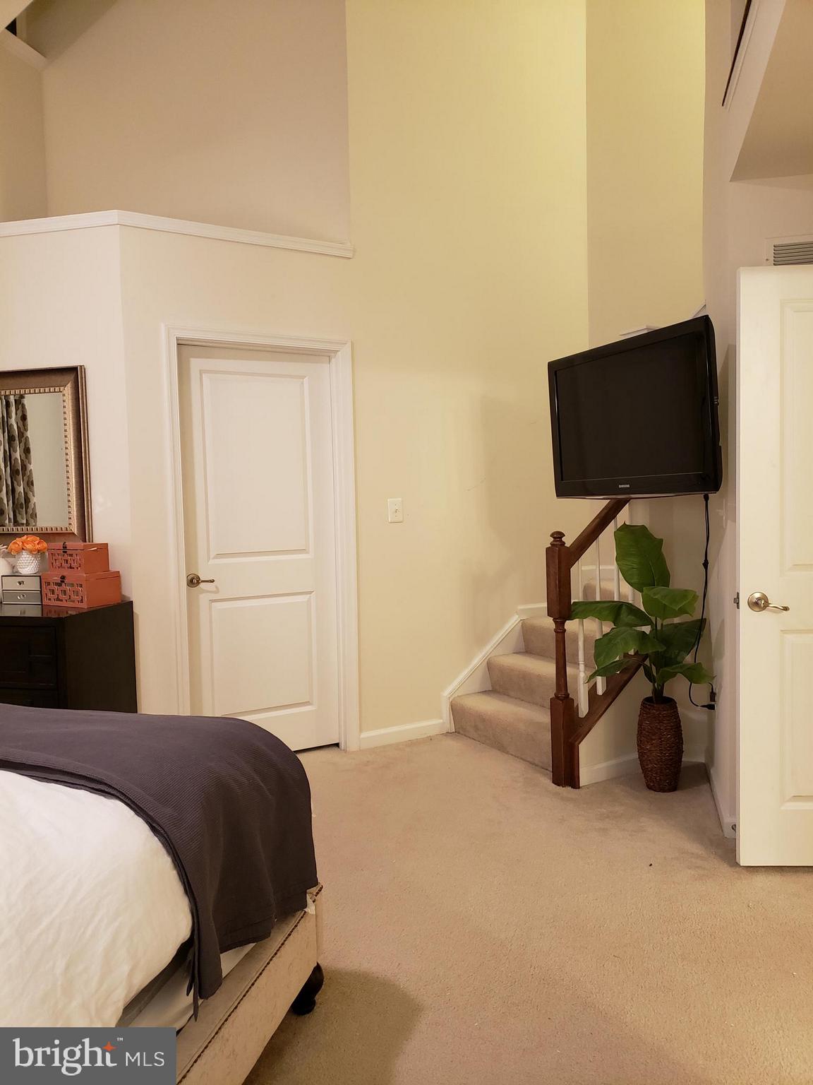 RAINCLIFFE CENTER - Residential