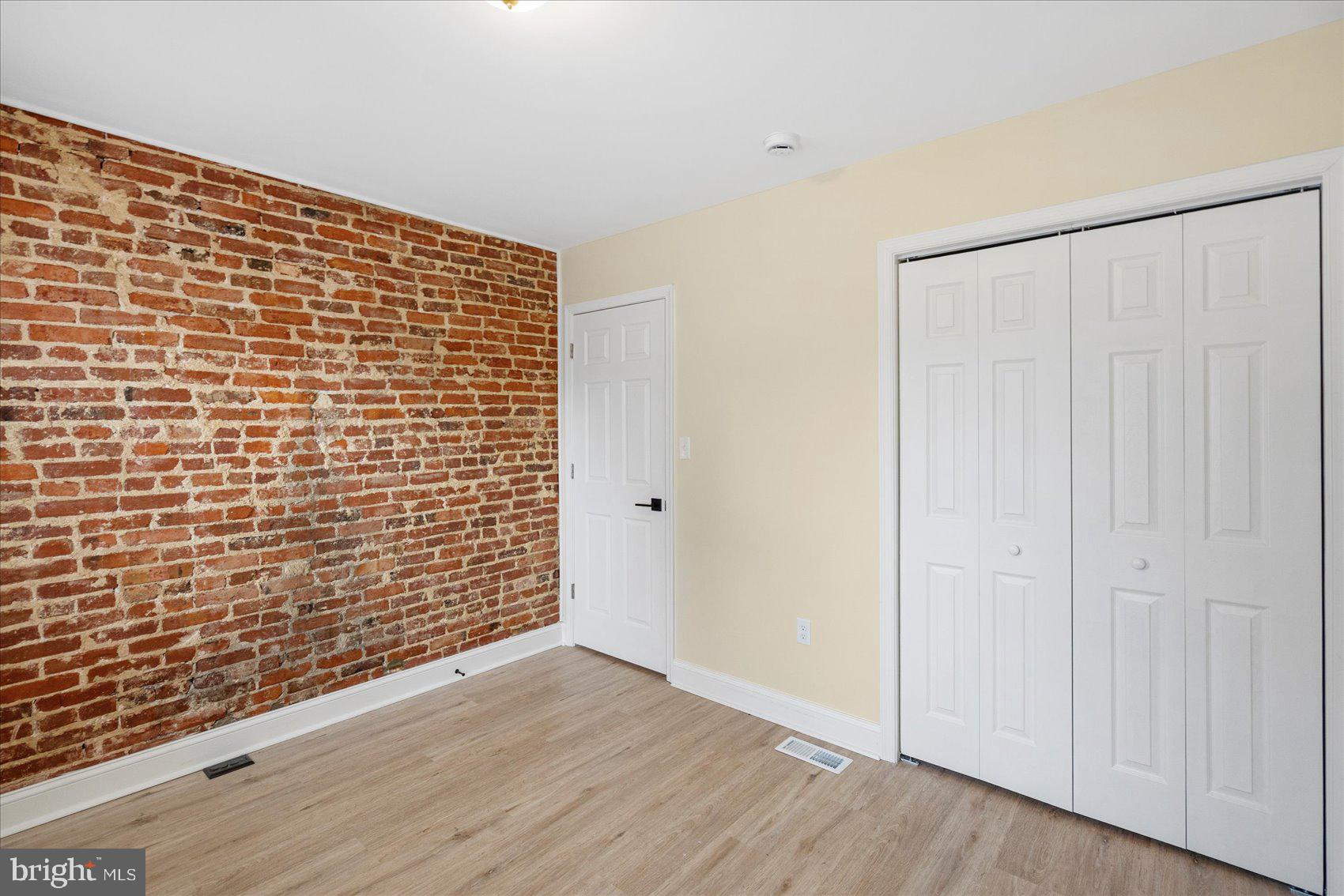 HIGHLANDTOWN - Residential Lease