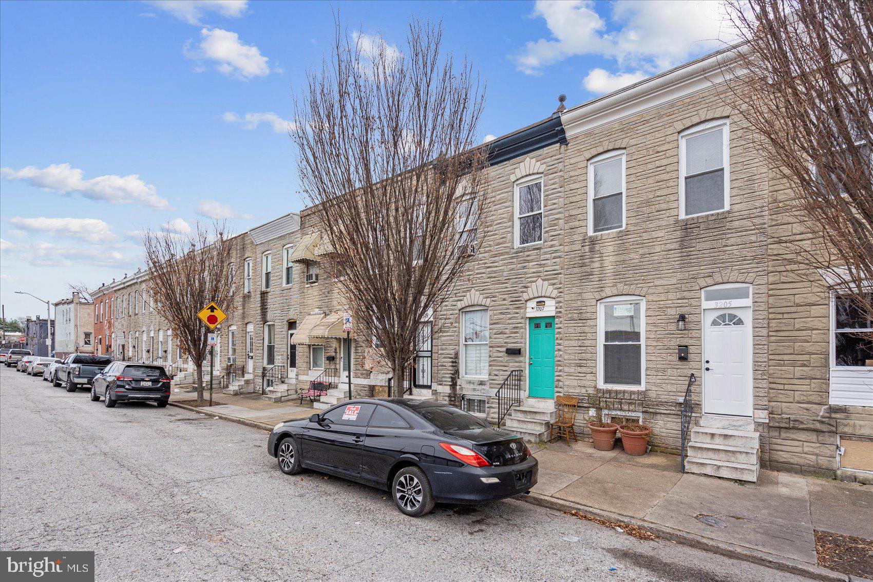 HIGHLANDTOWN - Residential Lease