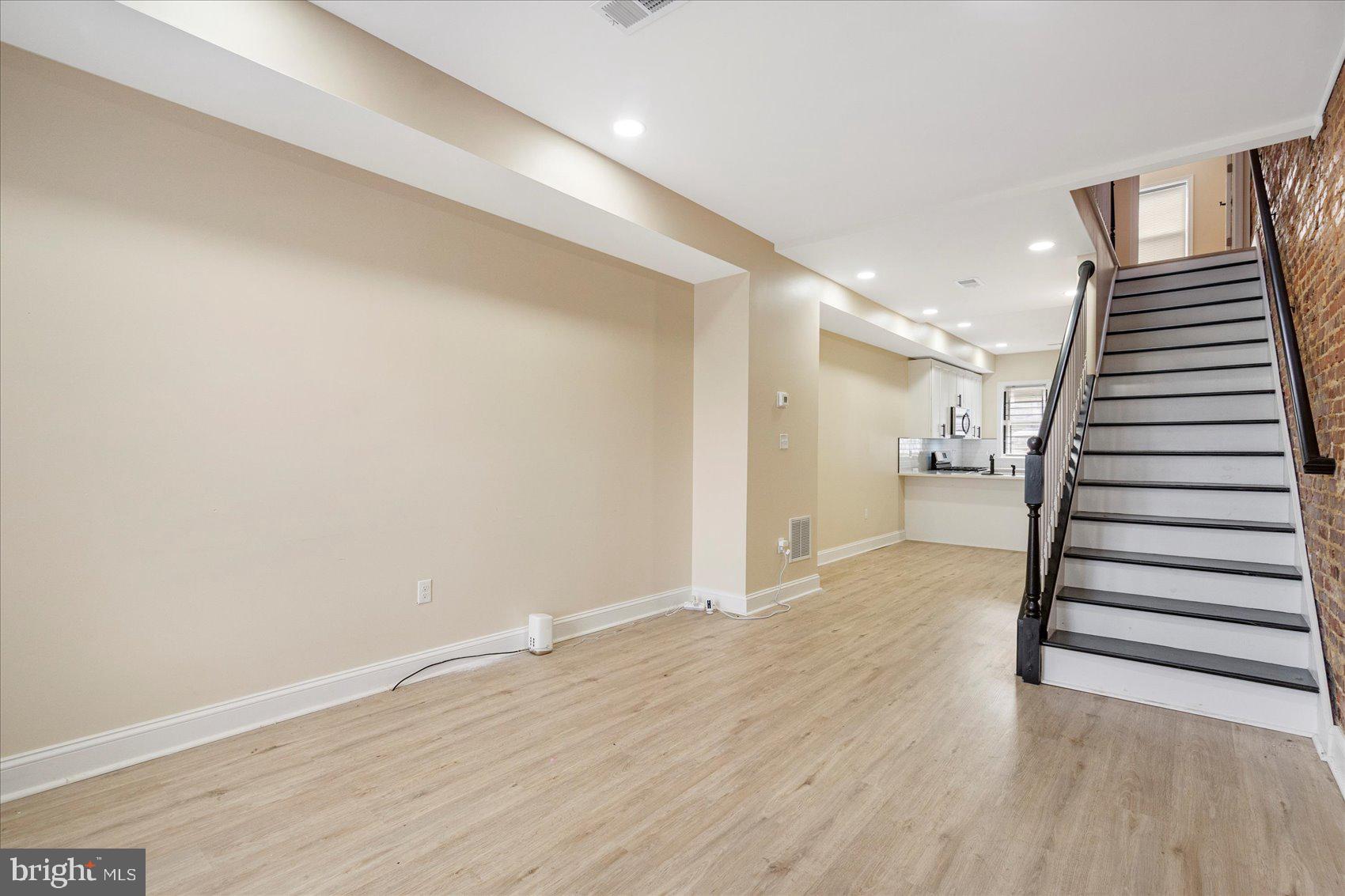 HIGHLANDTOWN - Residential Lease