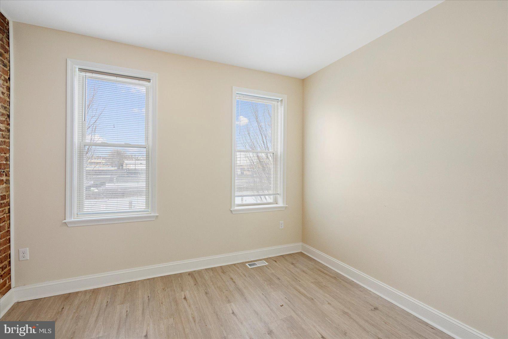 HIGHLANDTOWN - Residential Lease