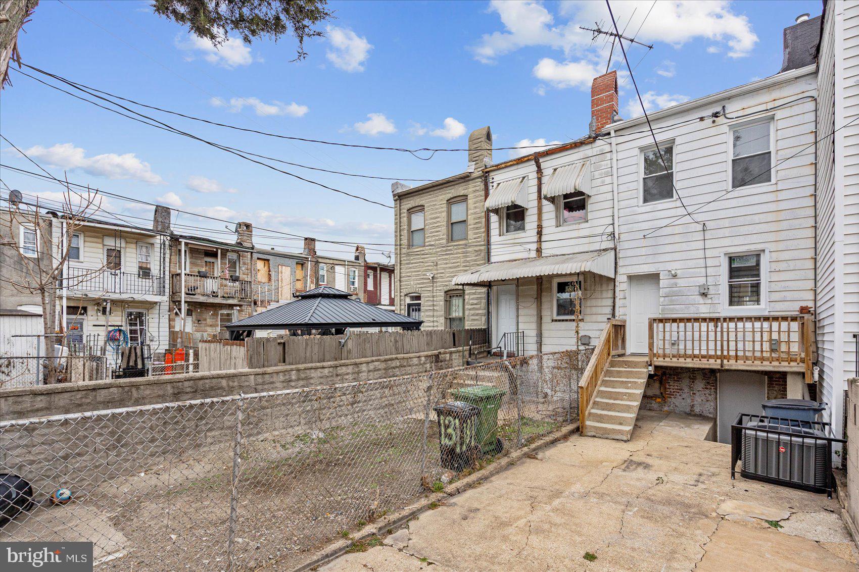 HIGHLANDTOWN - Residential Lease
