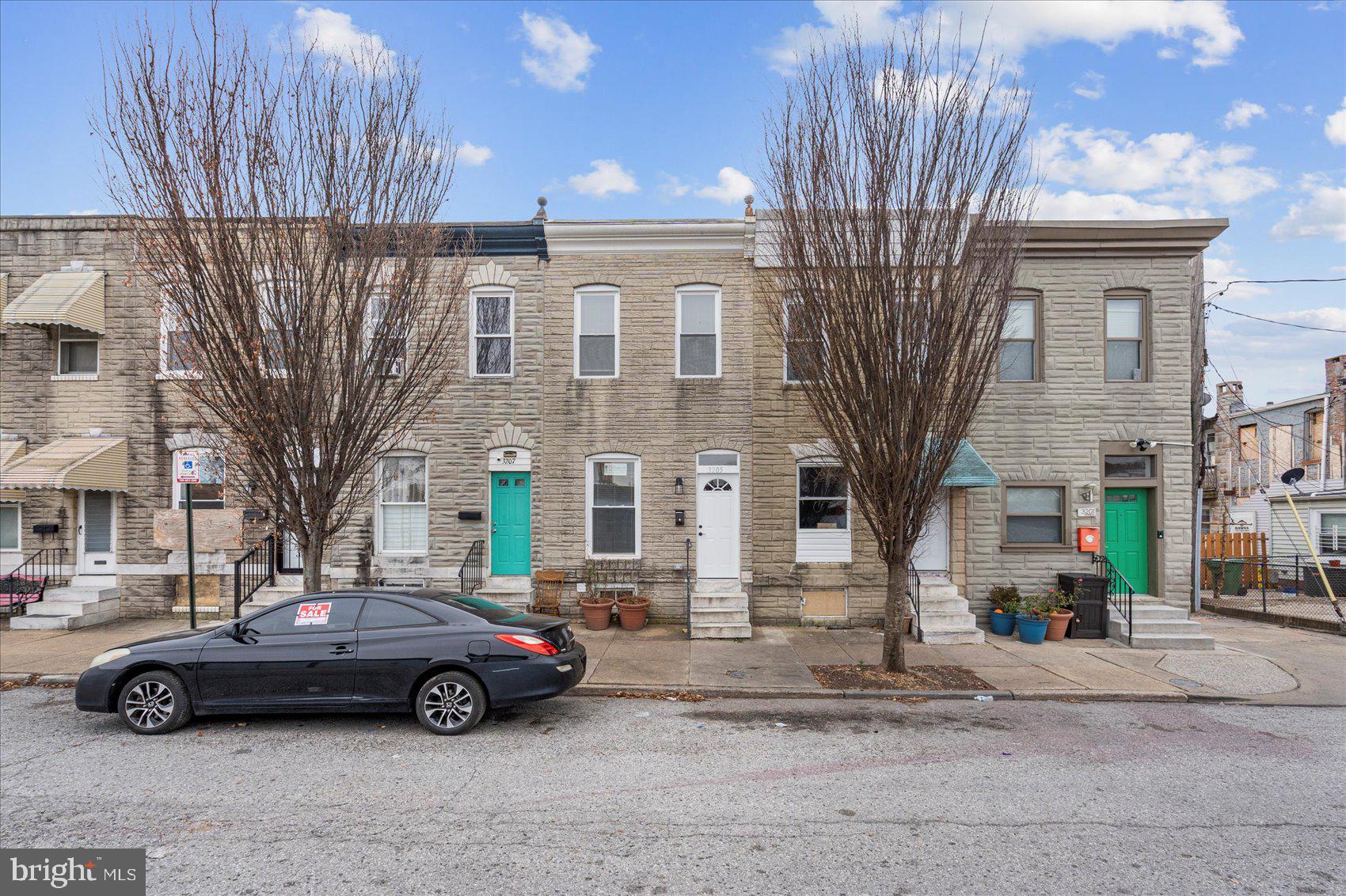 HIGHLANDTOWN - Residential Lease