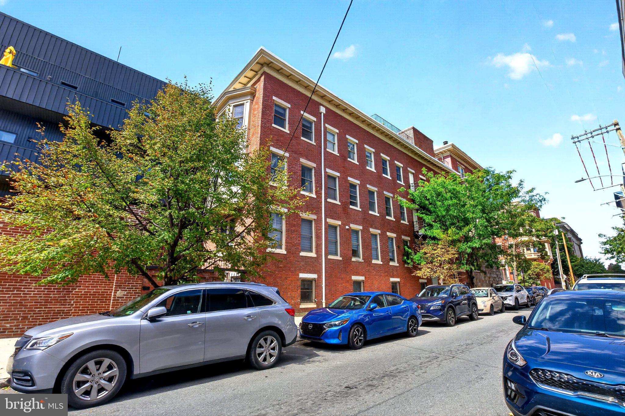 1500 GREEN STREET 4