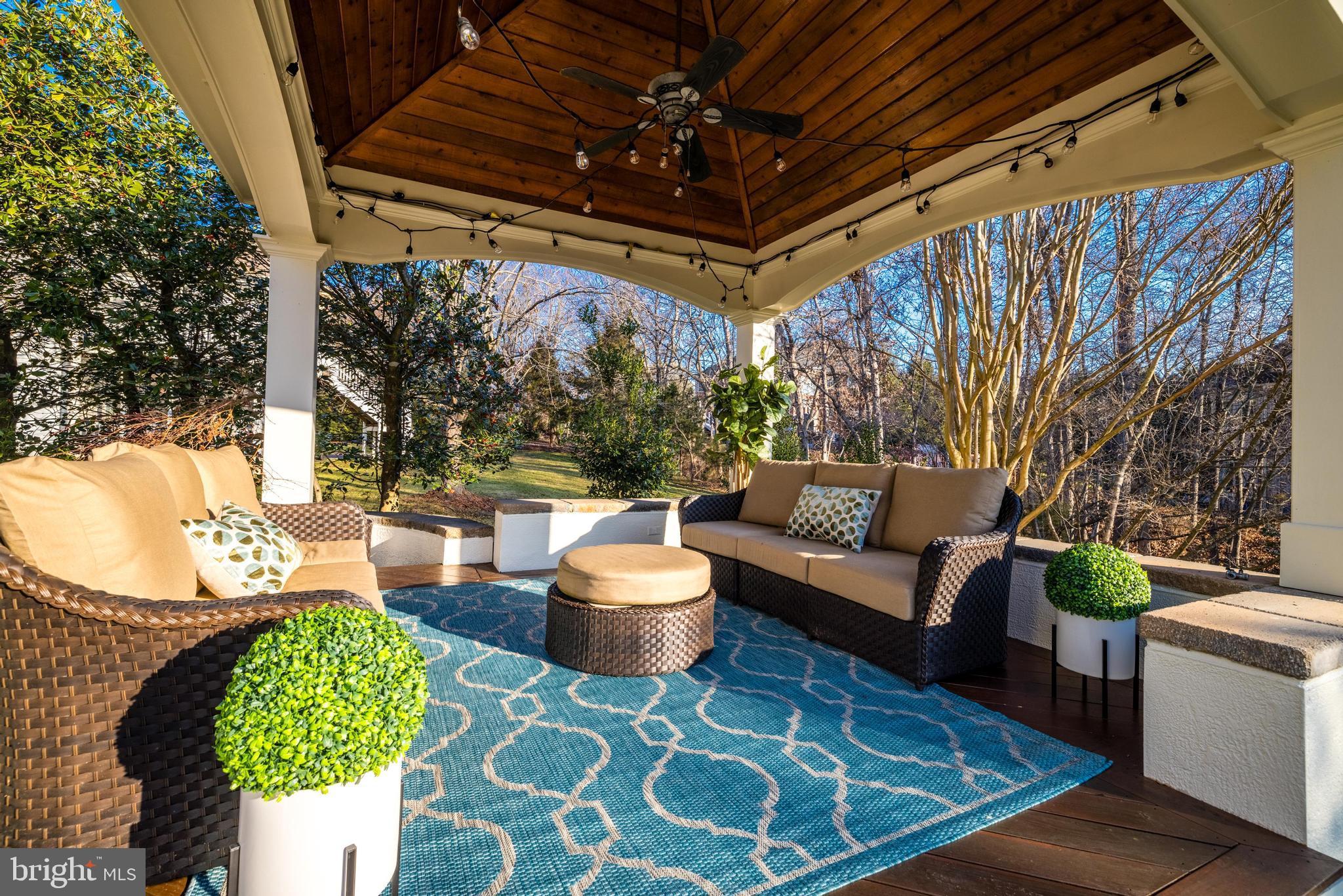 RIVER CREEK - Residential