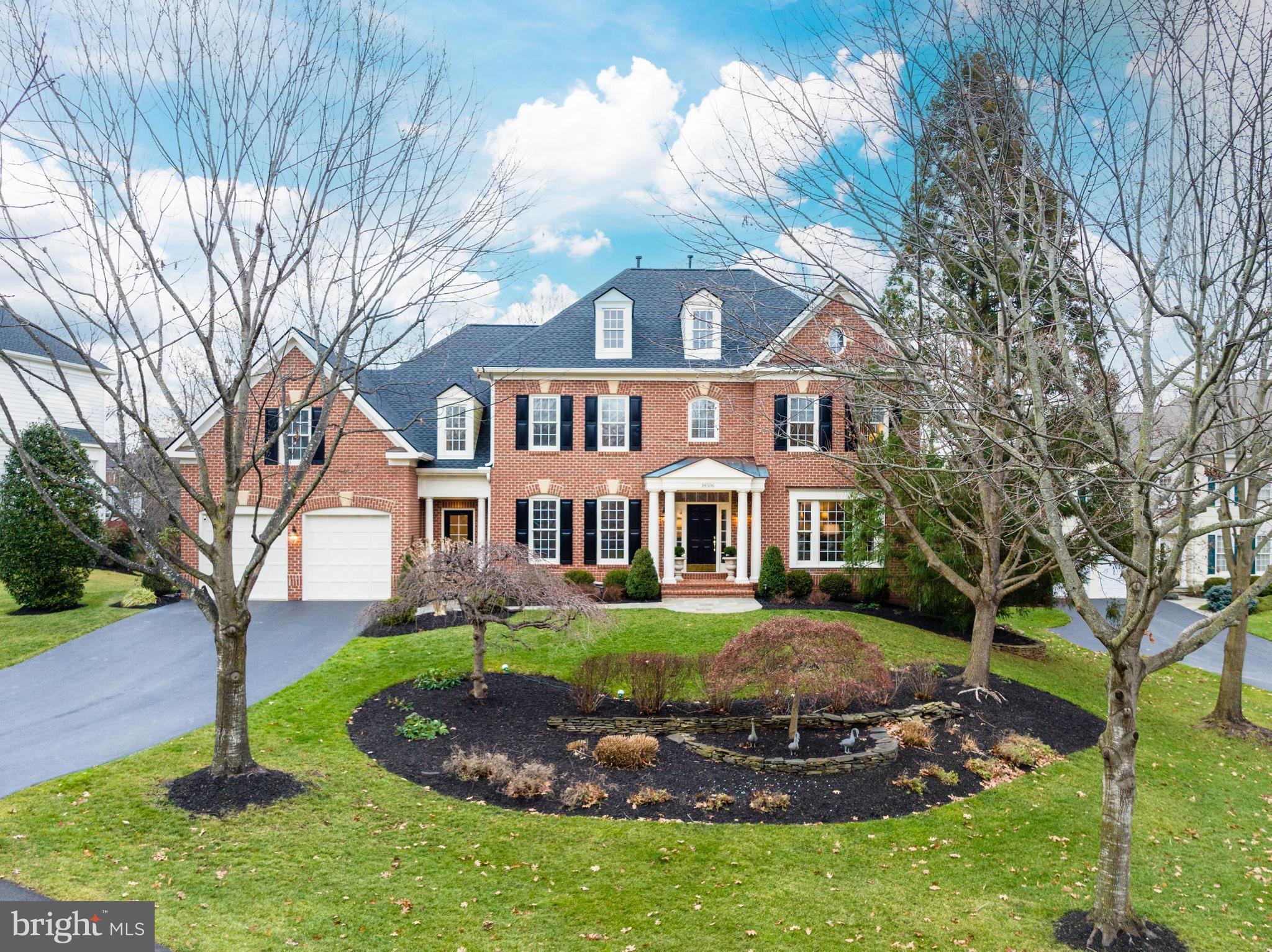 RIVER CREEK - Residential