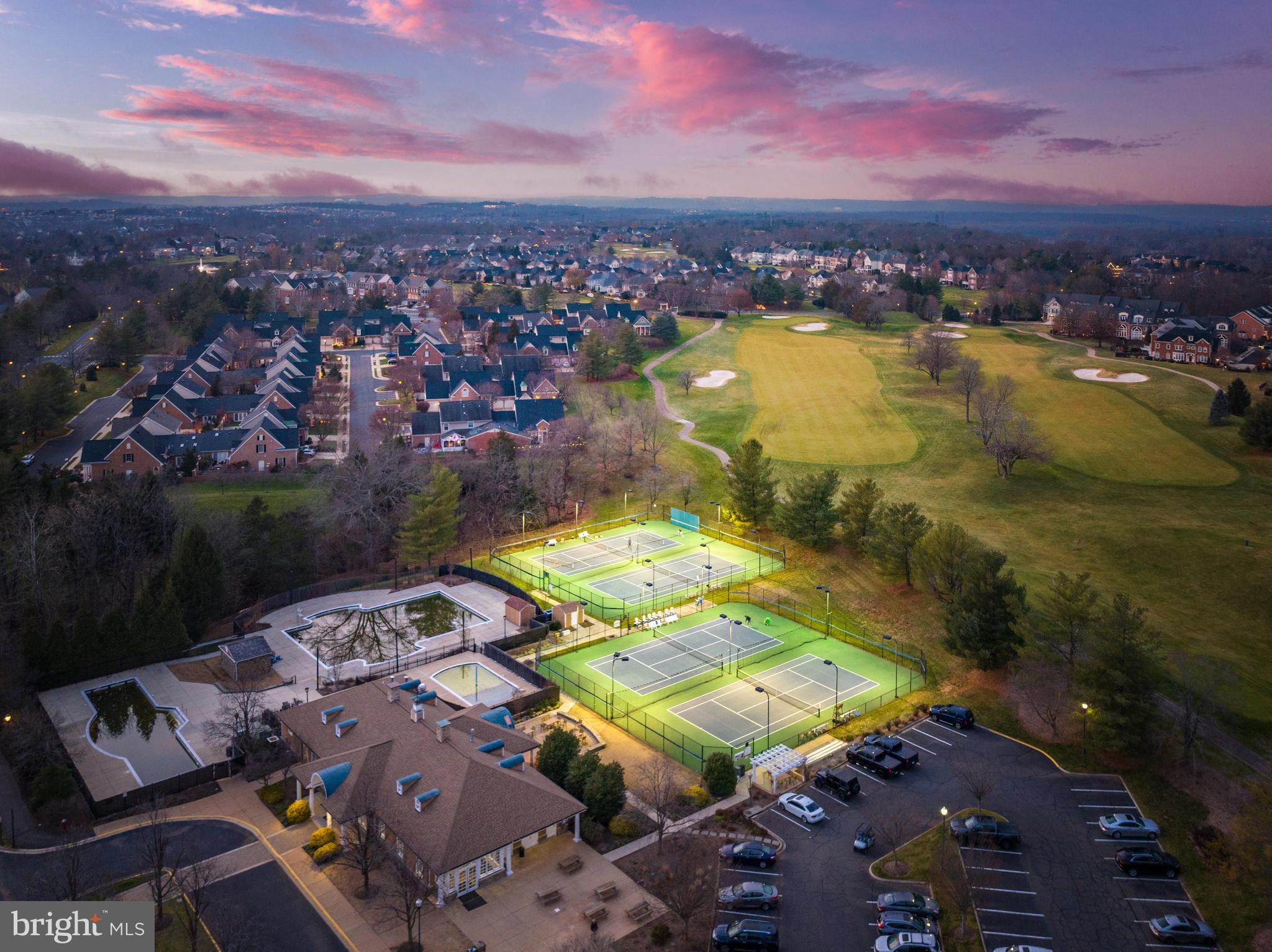 RIVER CREEK - Residential