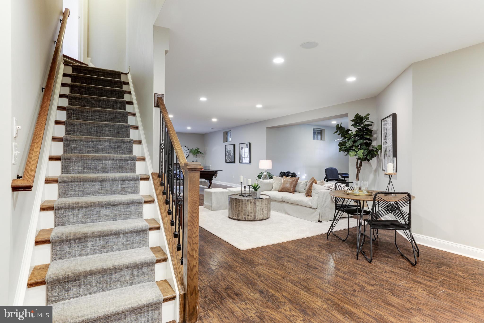 RIVER CREEK - Residential