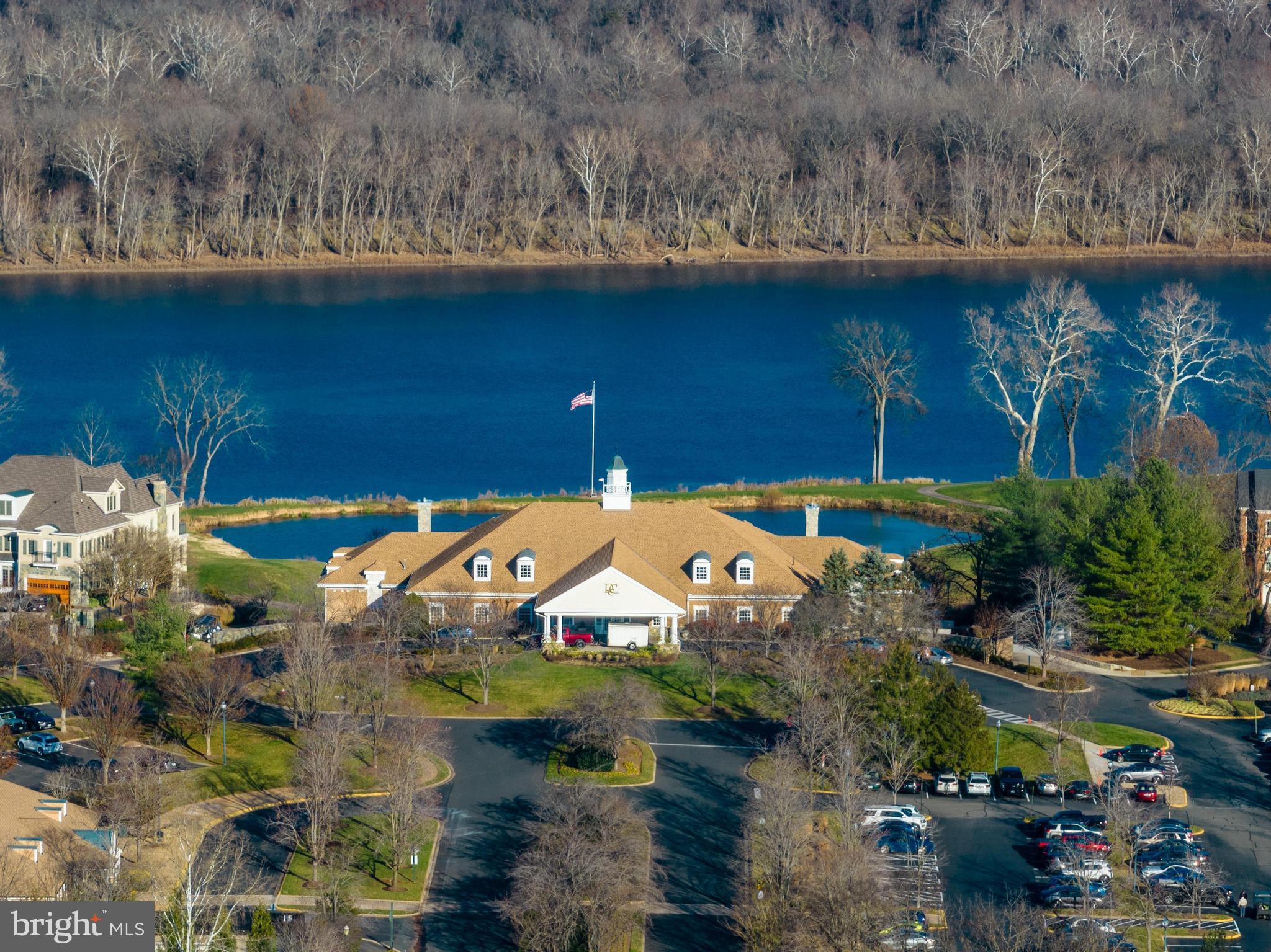 RIVER CREEK - Residential