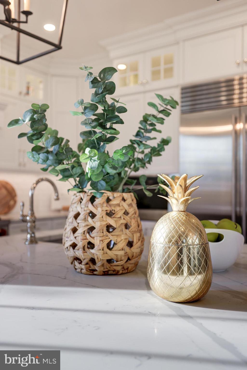 RIVER CREEK - Residential