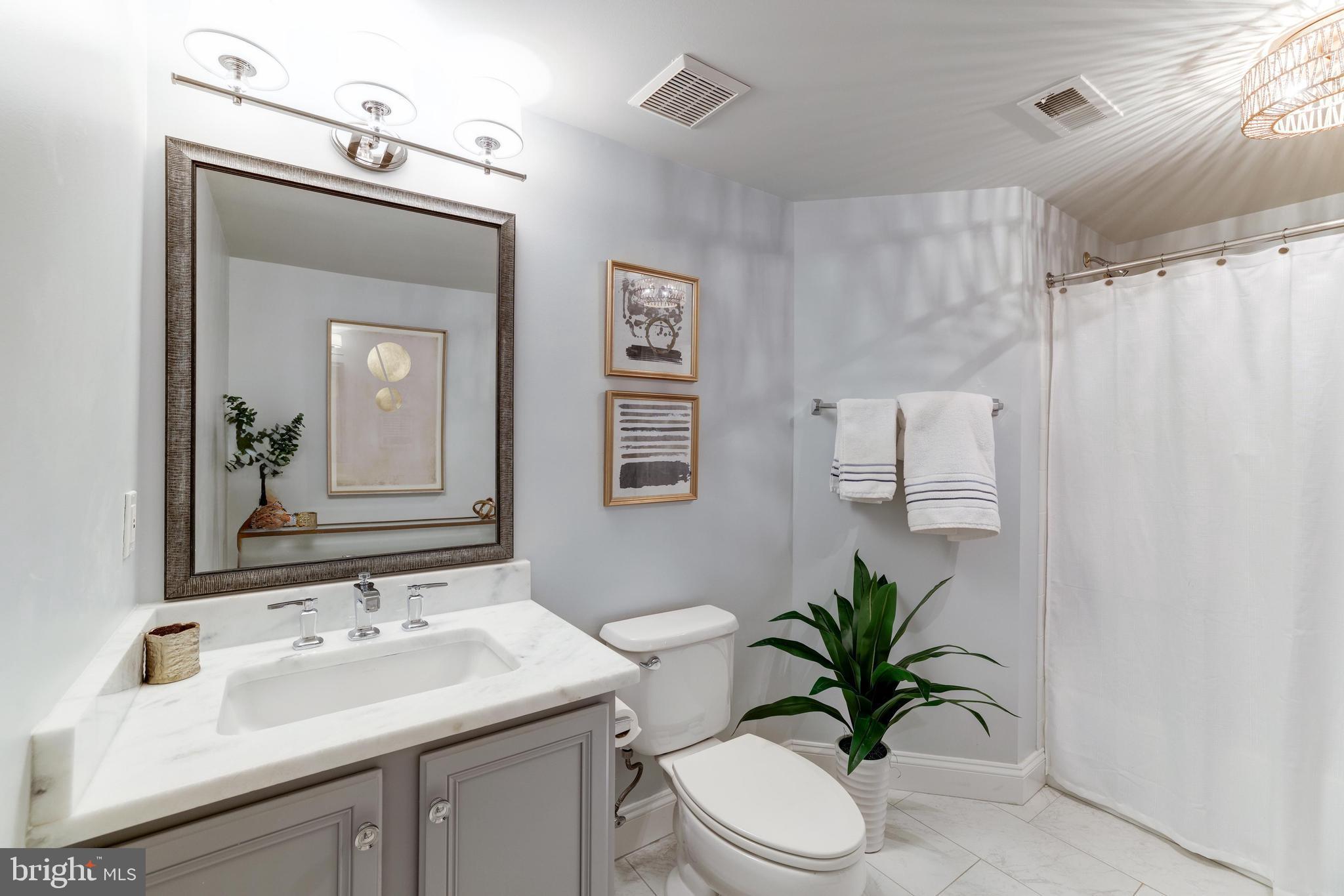 RIVER CREEK - Residential