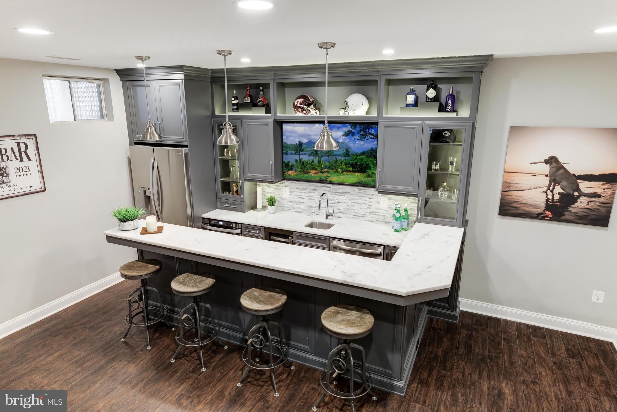 RIVER CREEK - Residential