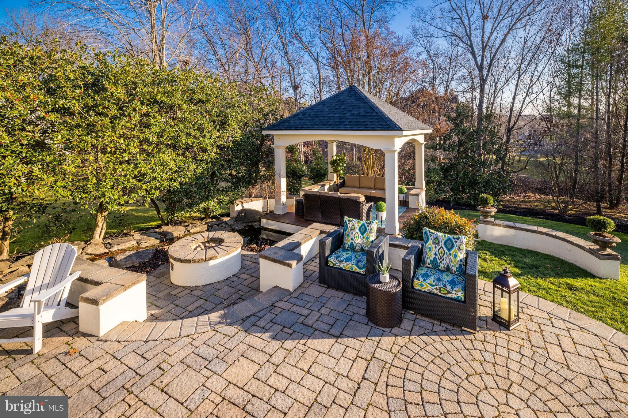 RIVER CREEK - Residential