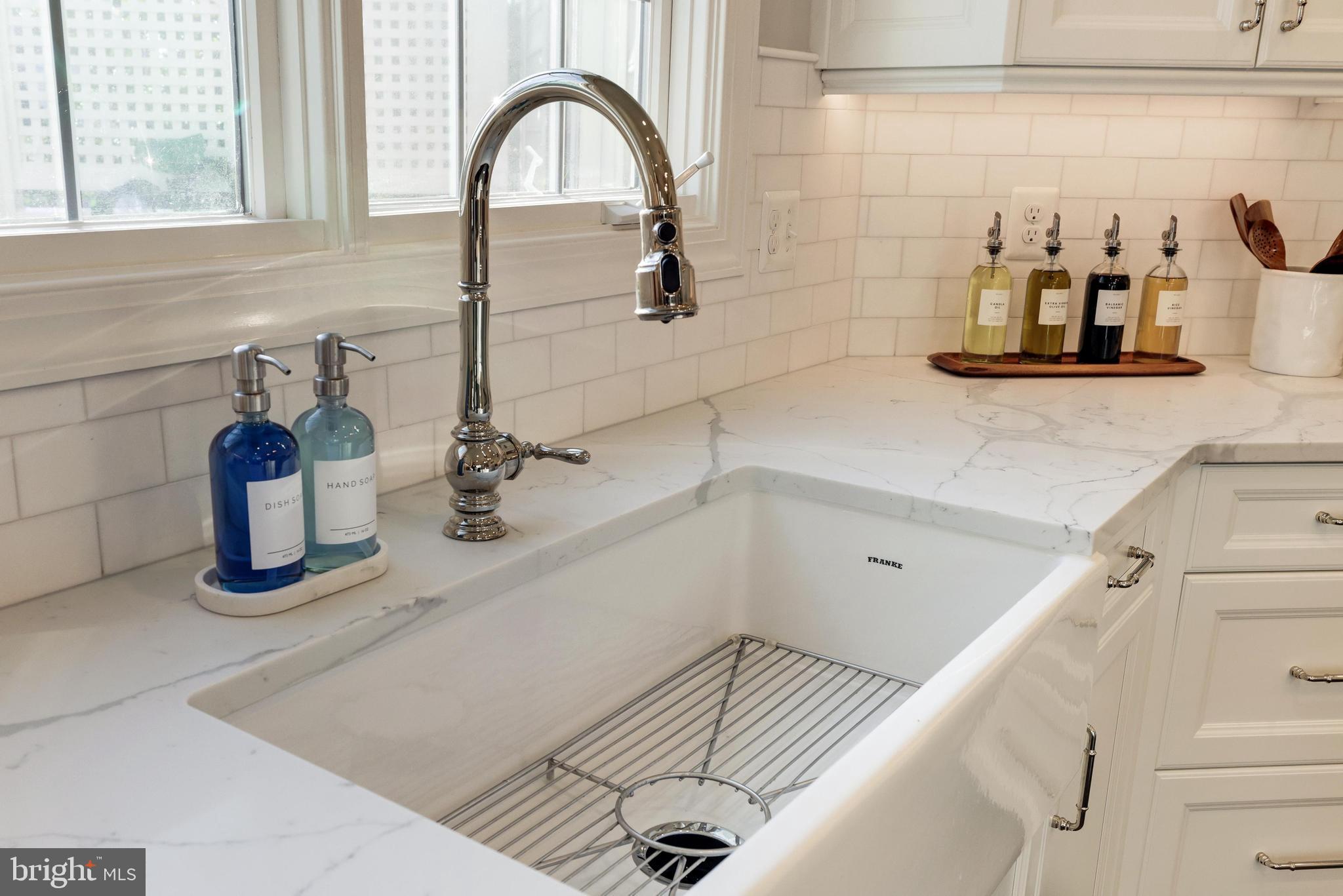 RIVER CREEK - Residential