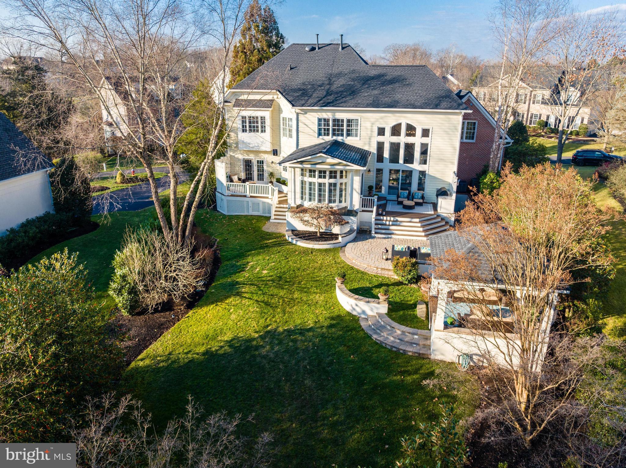 RIVER CREEK - Residential