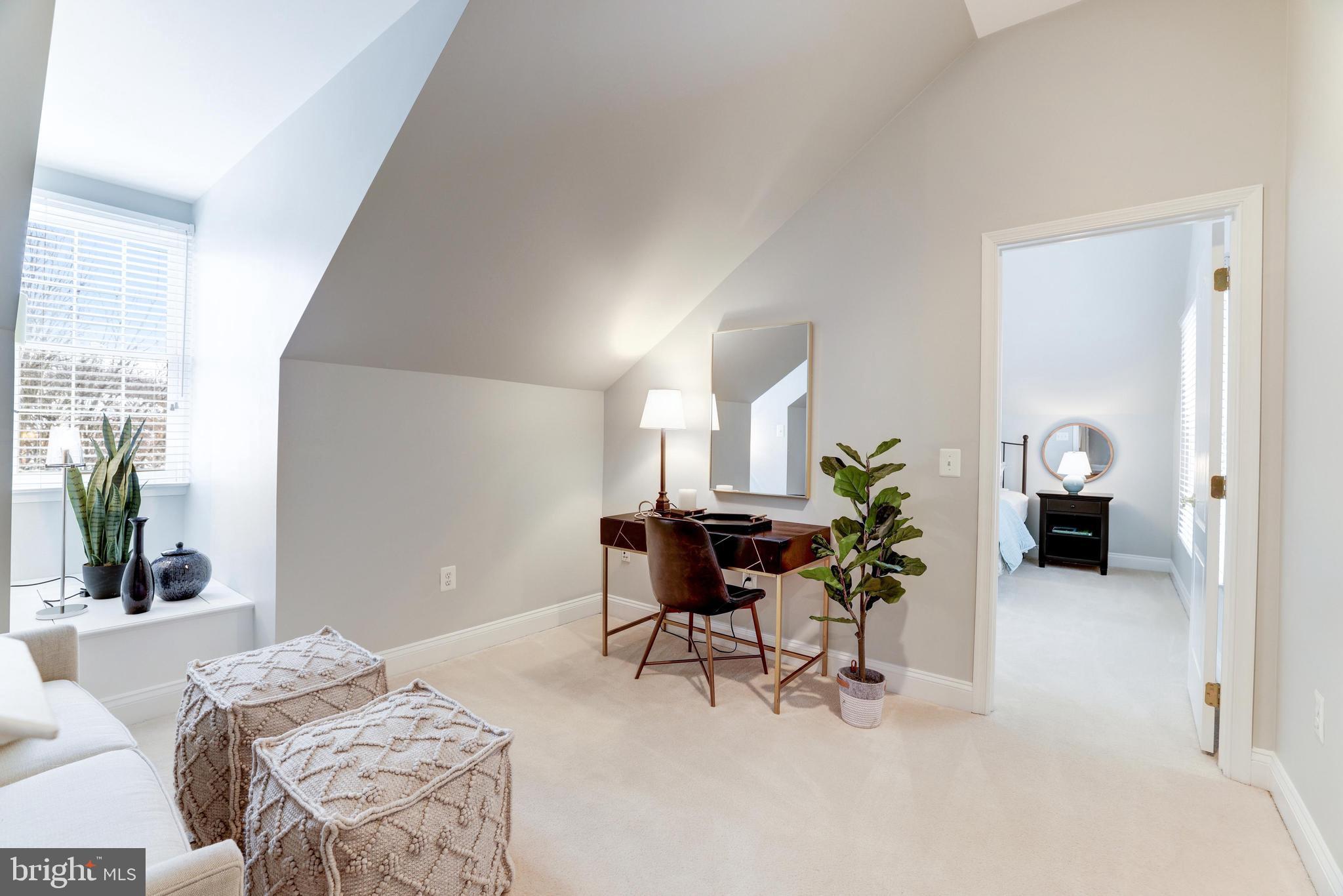 RIVER CREEK - Residential